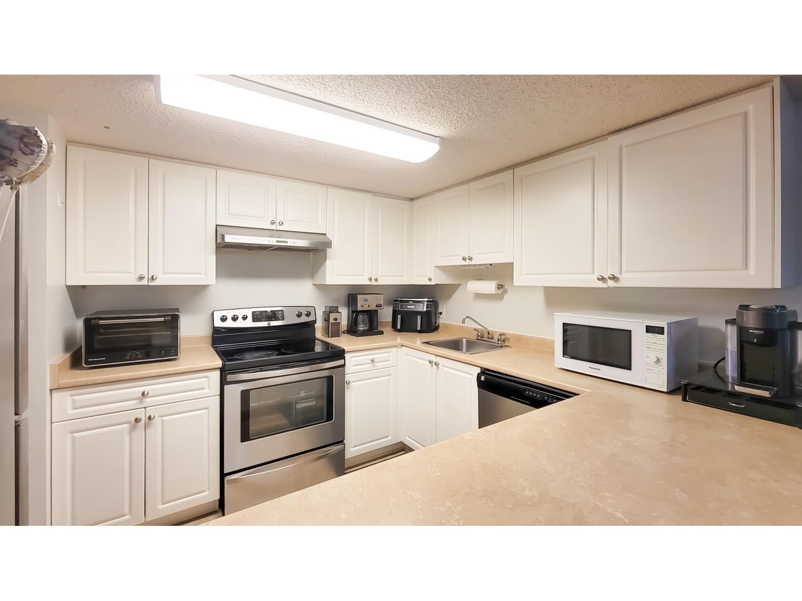 103 7095 133b Street, Surrey, British Columbia  V3W 8A3 - Photo 3 - R2981996