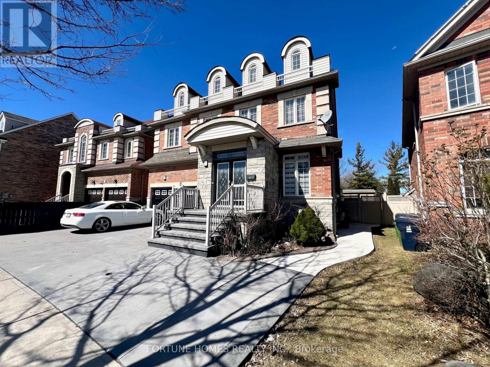 147 FRED YOUNG DRIVE, Toronto, Ontario