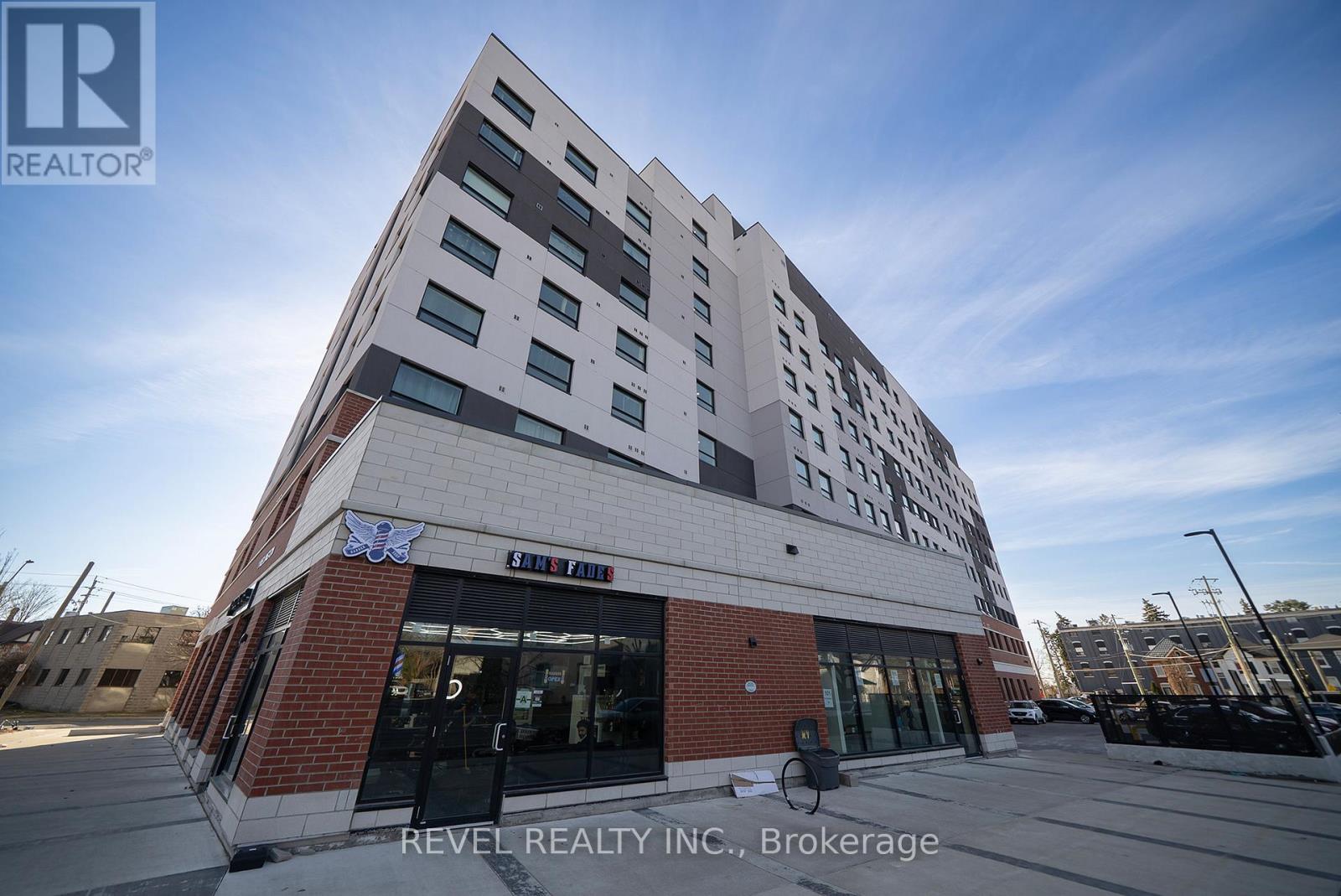 413 - 1 Wellington Street, Brantford, Ontario  N3T 2L3 - Photo 2 - X12041364