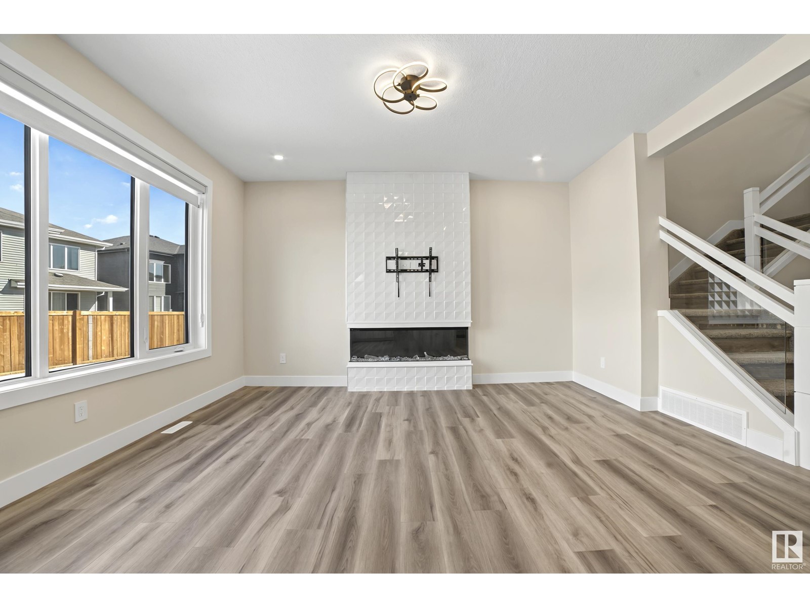 Property at 5805 PELERIN CR image 4