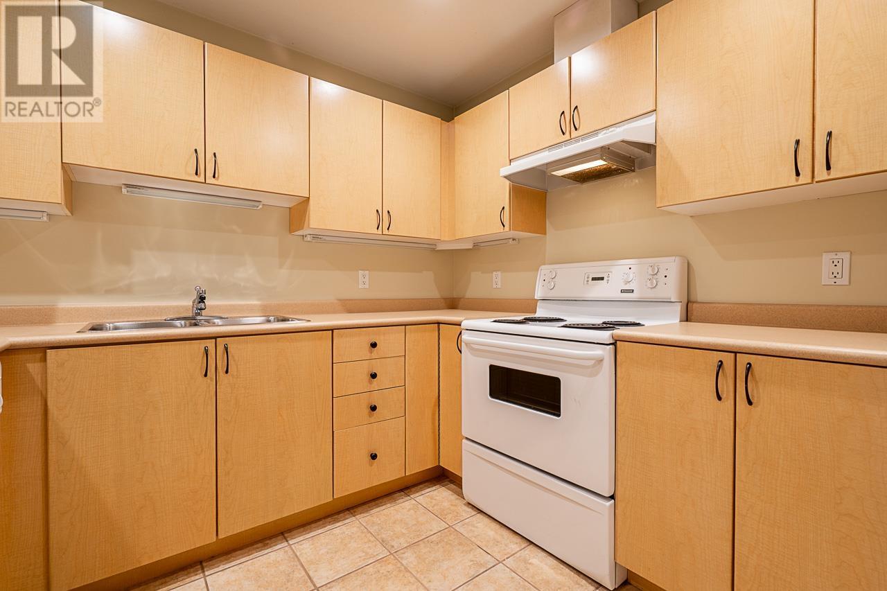 3685 Phillips Avenue, Burnaby, British Columbia  V5A 2W8 - Photo 32 - R2981916