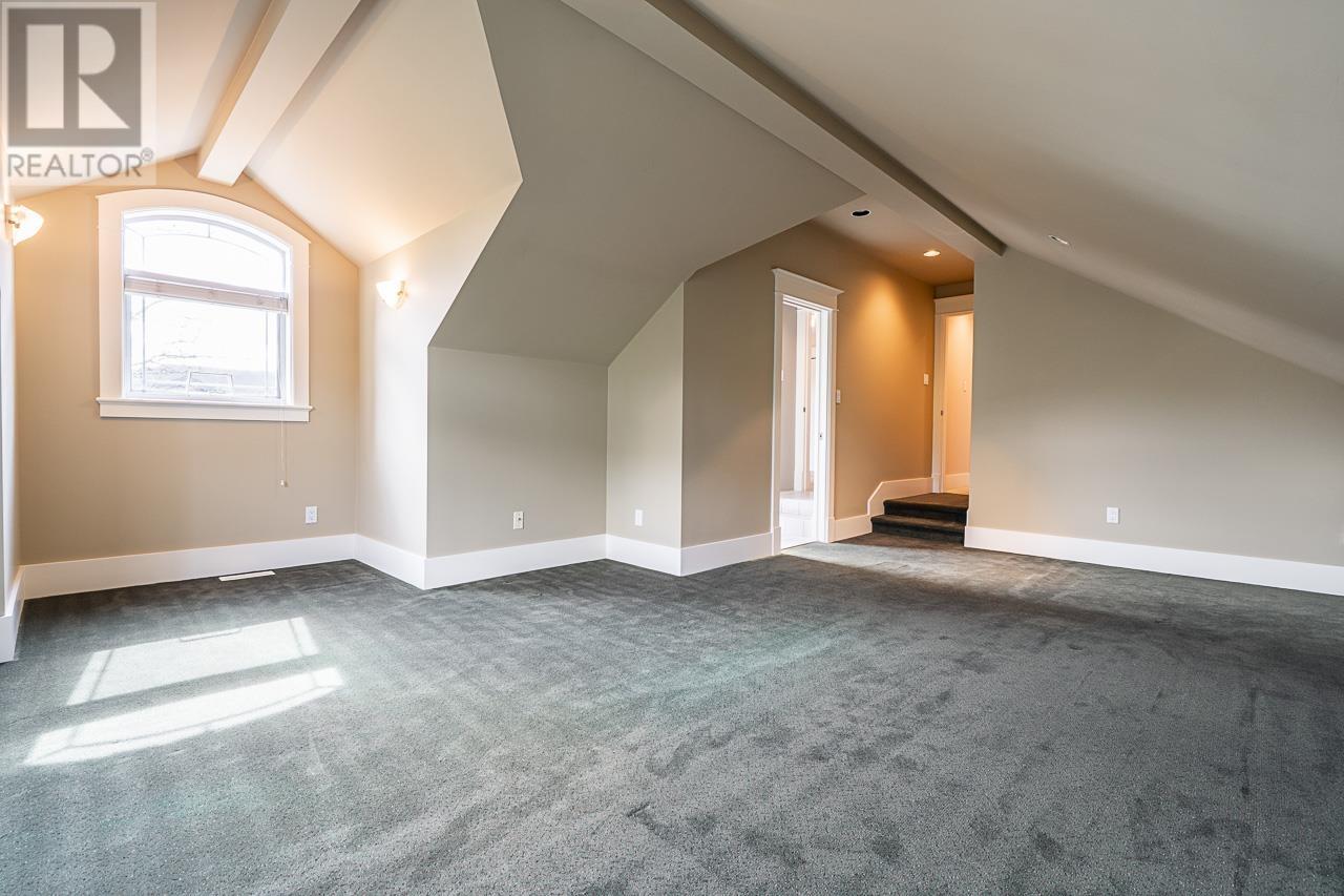 3685 Phillips Avenue, Burnaby, British Columbia  V5A 2W8 - Photo 26 - R2981916