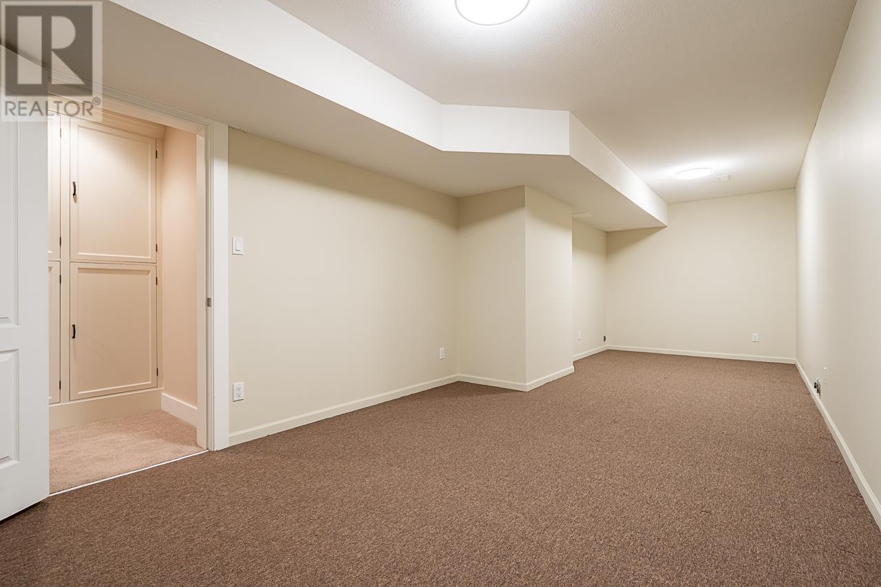 3685 Phillips Avenue, Burnaby, British Columbia  V5A 2W8 - Photo 34 - R2981916