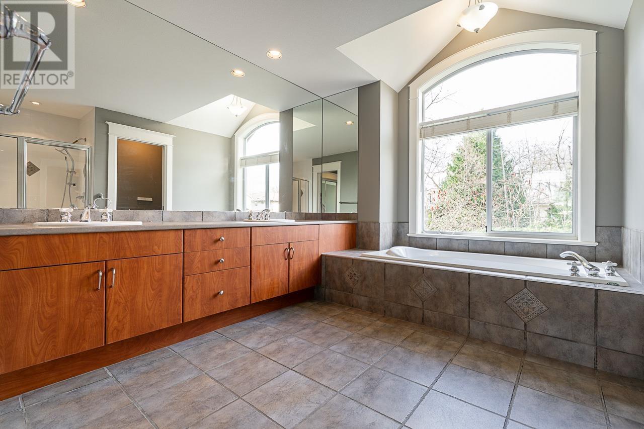 3685 Phillips Avenue, Burnaby, British Columbia  V5A 2W8 - Photo 23 - R2981916
