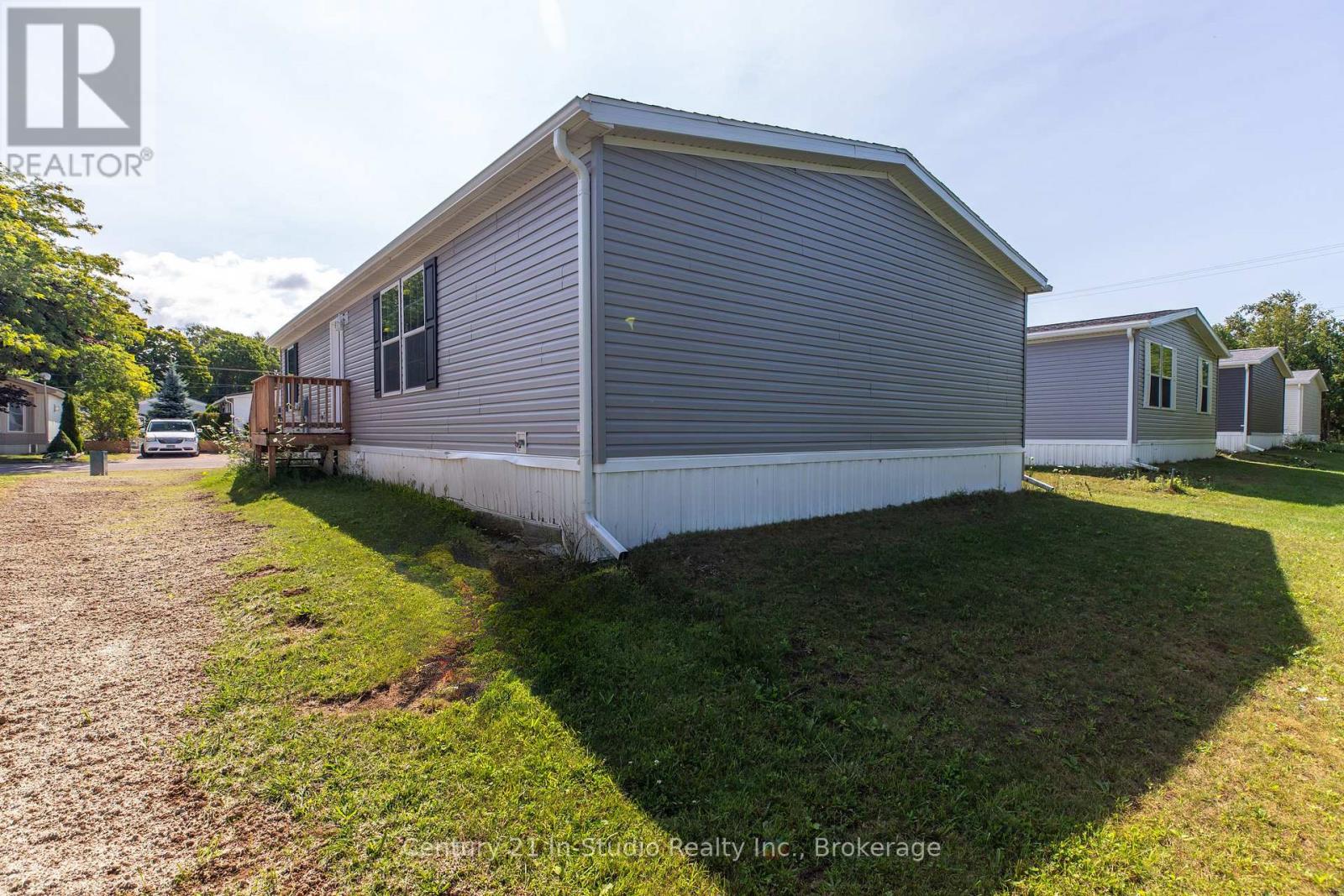 61 - 332 Concession 6, Saugeen Shores, Ontario  N0H 2C7 - Photo 2 - X12041452