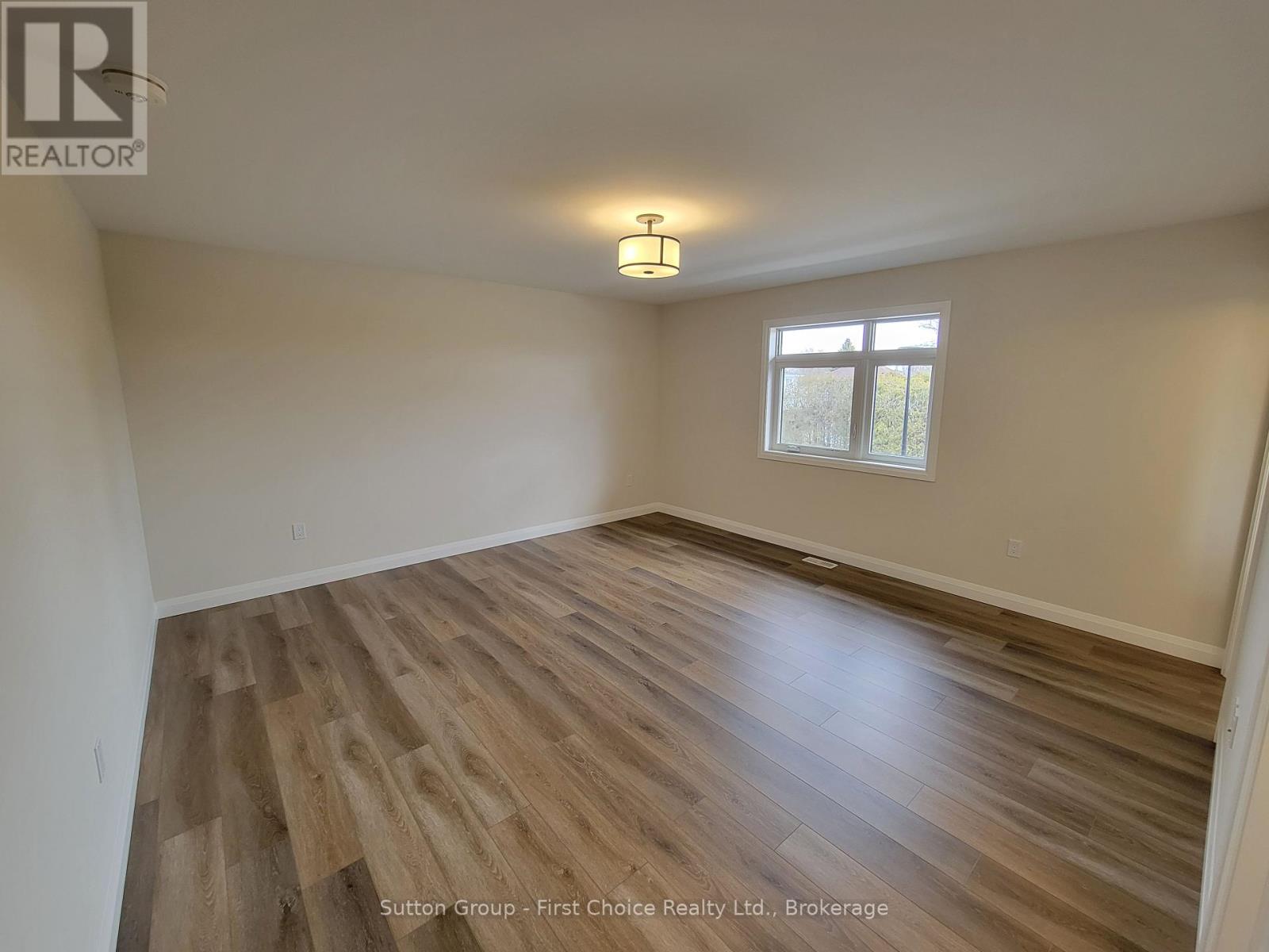 549 Albert Street, South Huron, Ontario  N0M 1S1 - Photo 11 - X12041463
