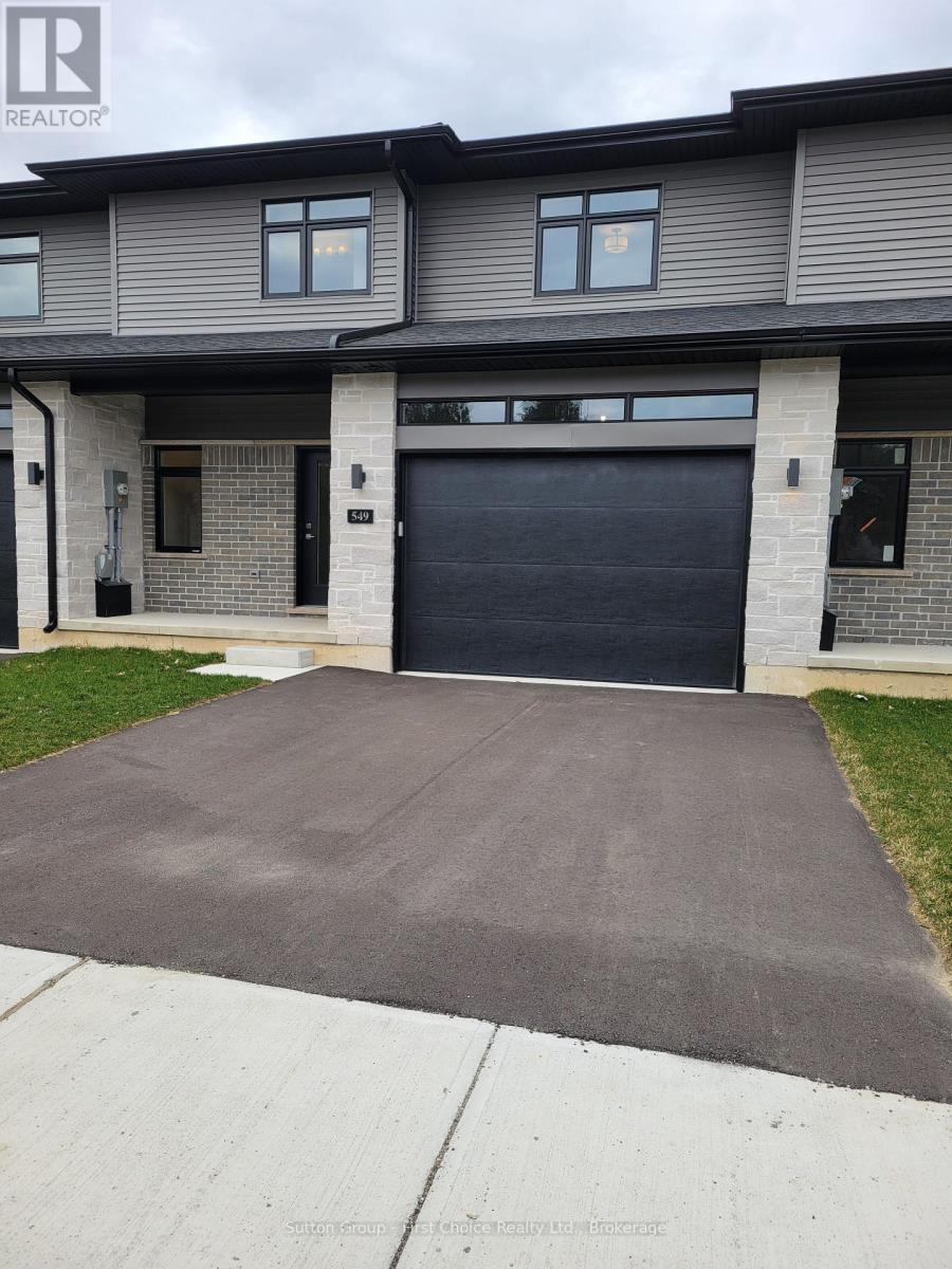 549 Albert Street, South Huron, Ontario  N0M 1S1 - Photo 2 - X12041463