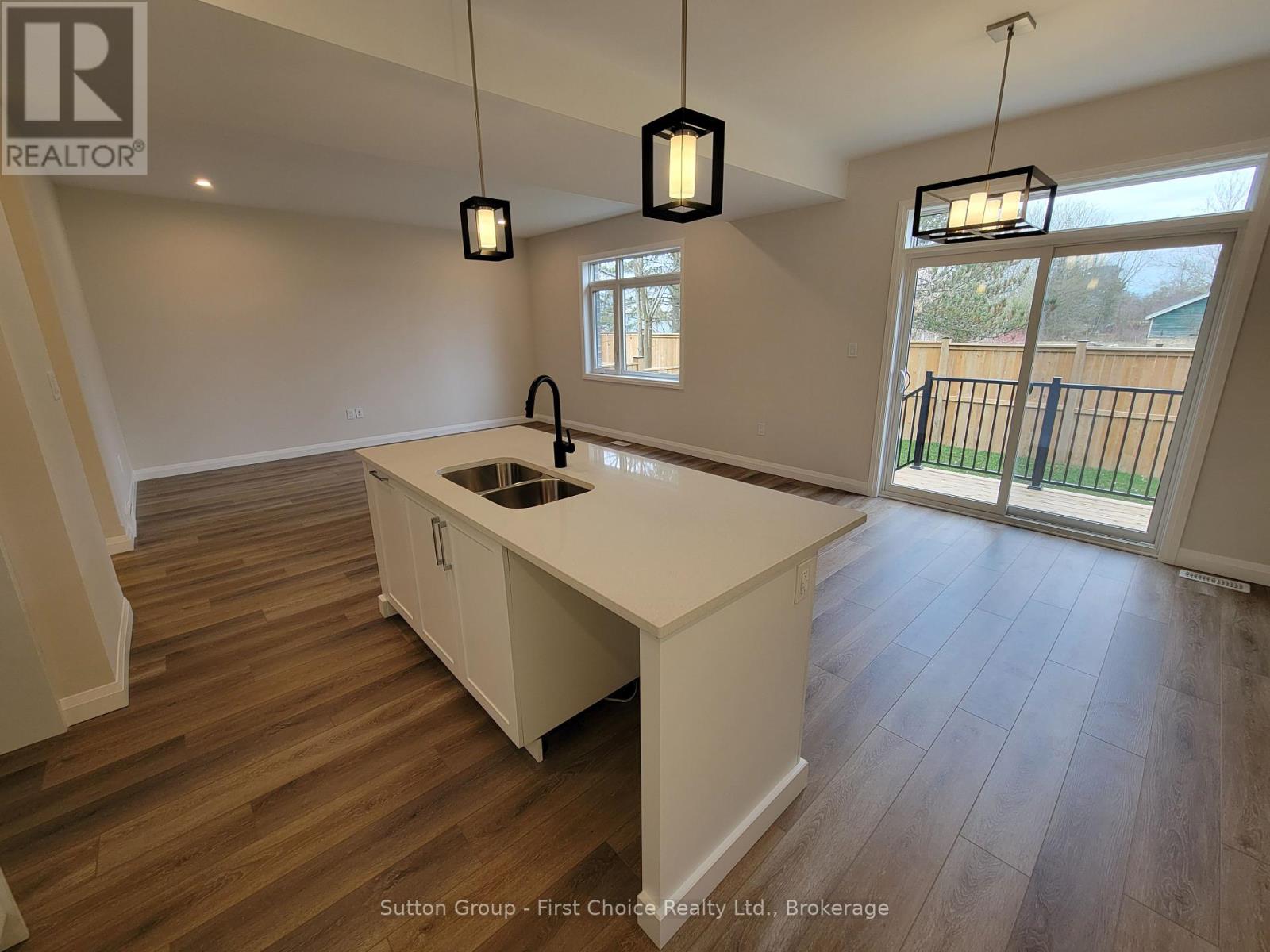 549 Albert Street, South Huron, Ontario  N0M 1S1 - Photo 6 - X12041463