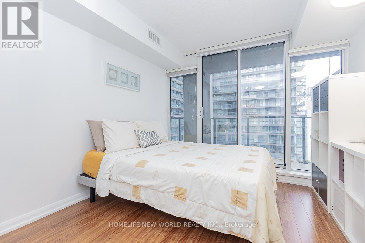 1050 - 111 Elizabeth Street, Toronto, Ontario  M5G 1P7 - Photo 16 - C12041460