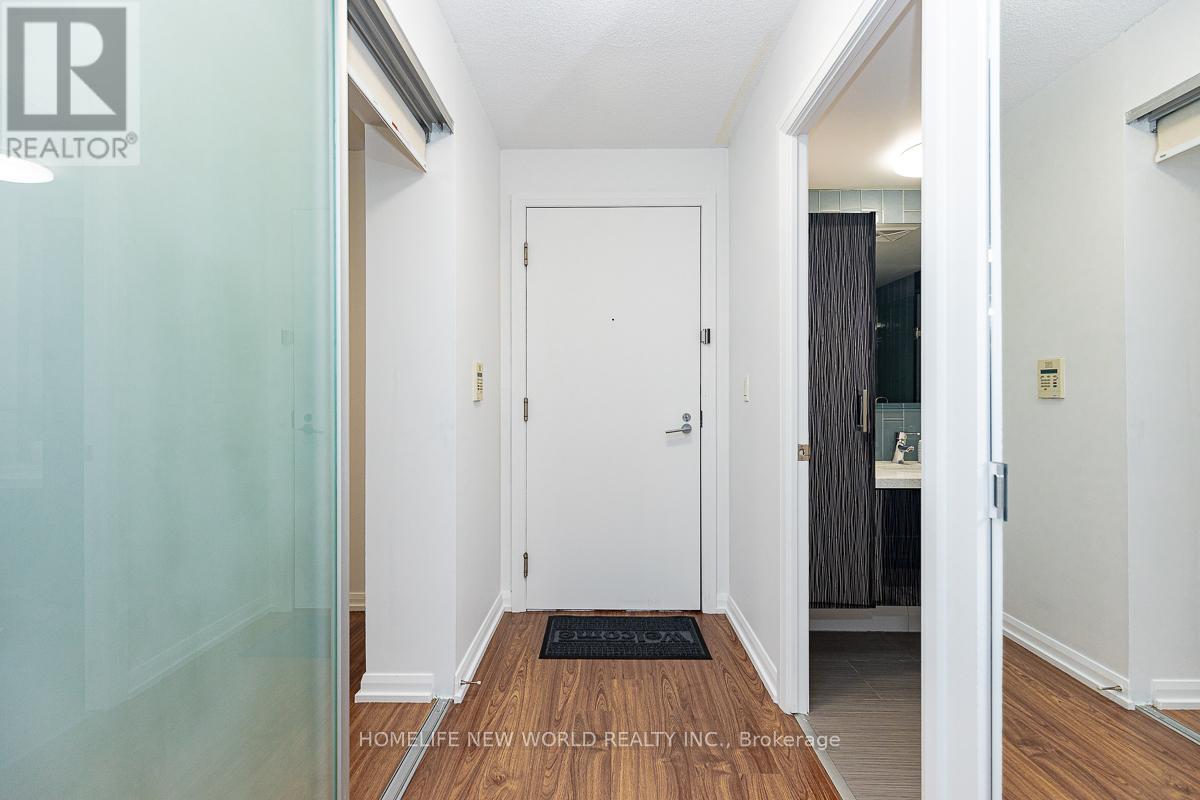 1050 - 111 Elizabeth Street, Toronto, Ontario  M5G 1P7 - Photo 5 - C12041460