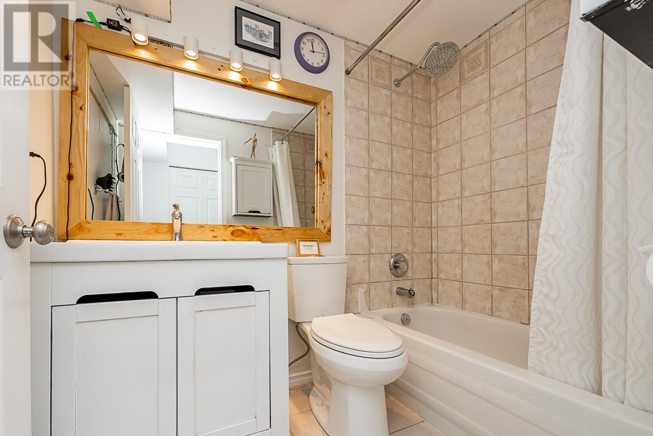 328 E 16th Street, North Vancouver, British Columbia  V7L 2T2 - Photo 22 - R2969640