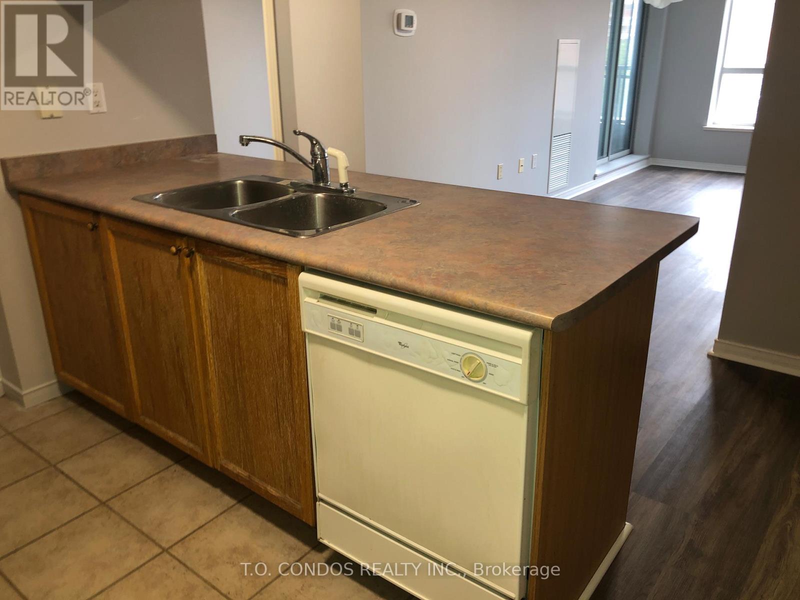 613 - 889 Bay Street, Toronto, Ontario  M5S 3K5 - Photo 4 - C12040617
