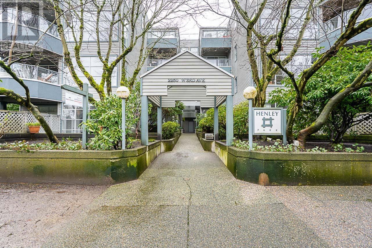 203 2250 W 3rd Avenue, Vancouver, British Columbia  V6K 1L4 - Photo 1 - R2981646