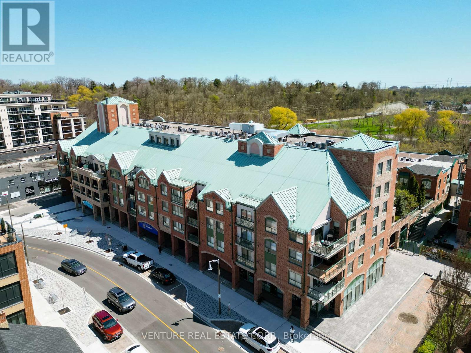 Property at 312 - 121 WOODBRIDGE AVENUE image 2