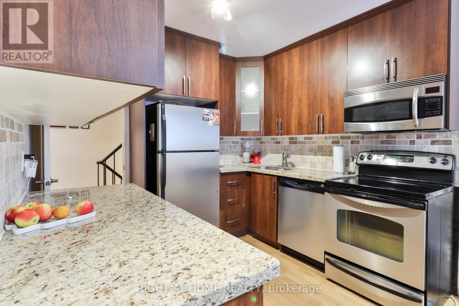 12 - 50 Three Valleys Drive, Toronto, Ontario  M3A 3B5 - Photo 6 - C12041513