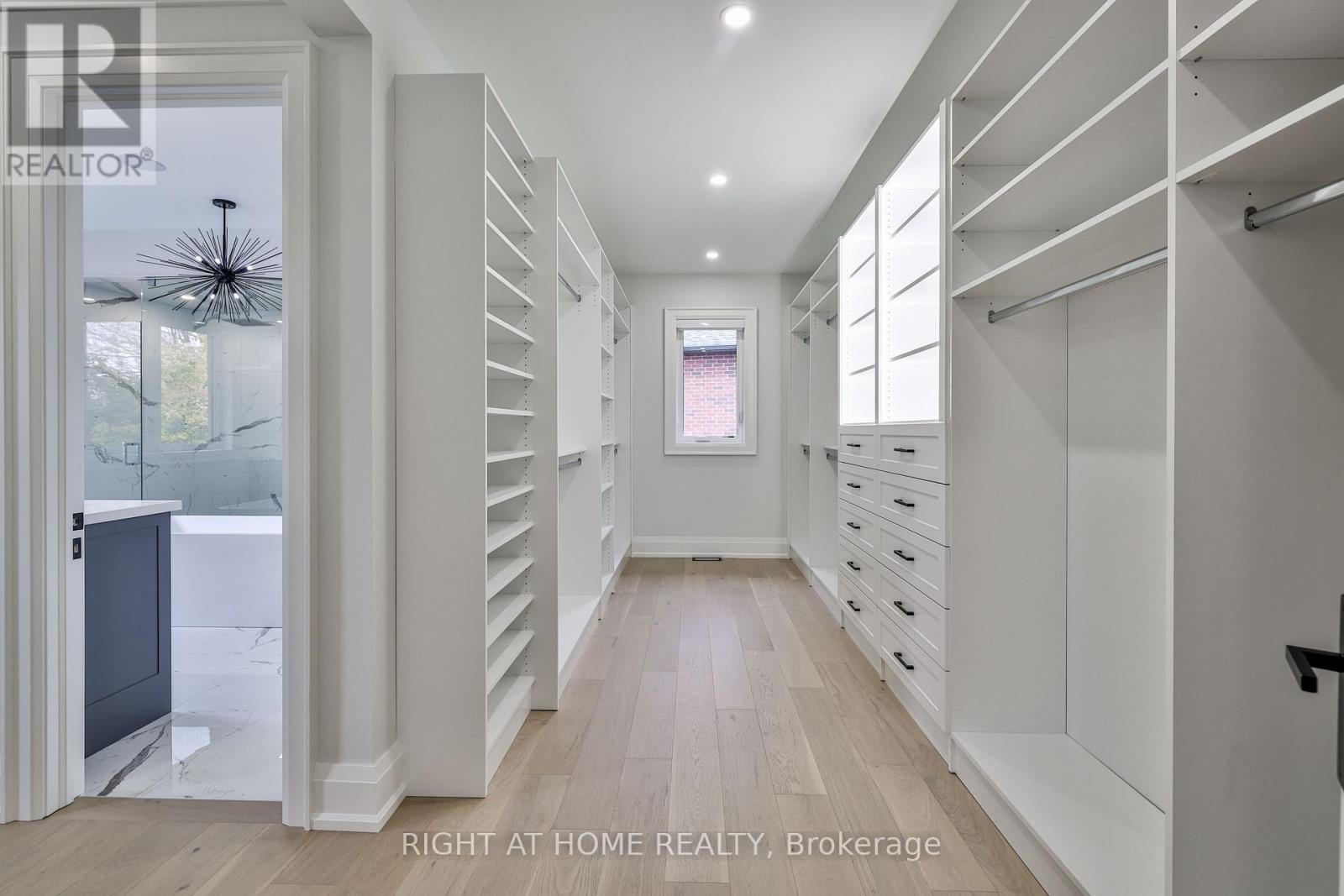 8 Hughson Drive, Markham, Ontario  L3R 2T4 - Photo 29 - N12041508