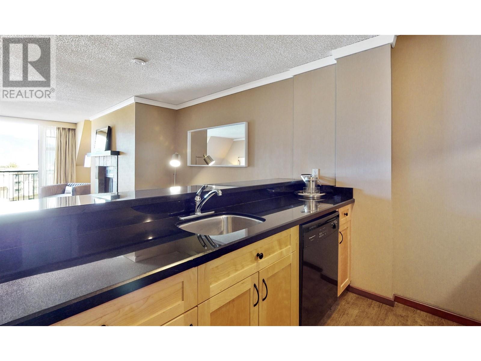 733/735 4050 Whistler Way, Whistler, British Columbia  V8E 1H9 - Photo 17 - R2982067