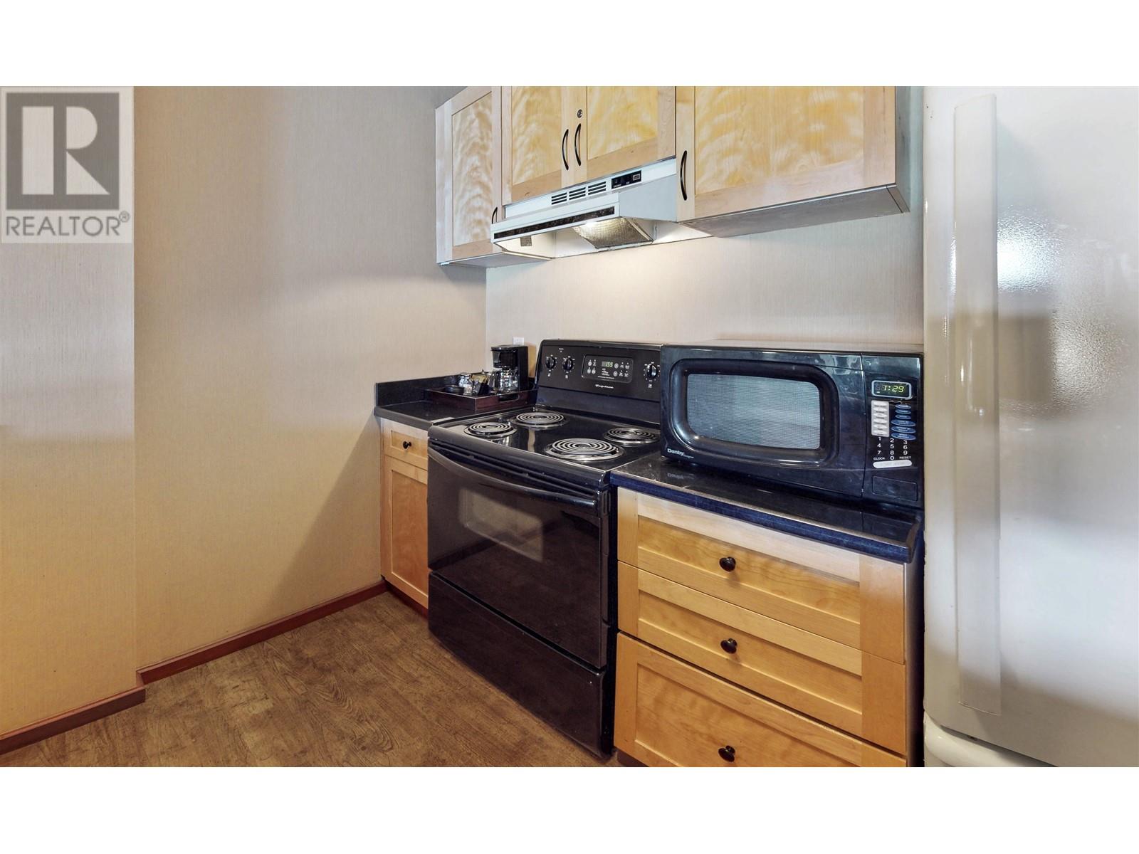 733/735 4050 Whistler Way, Whistler, British Columbia  V8E 1H9 - Photo 18 - R2982067