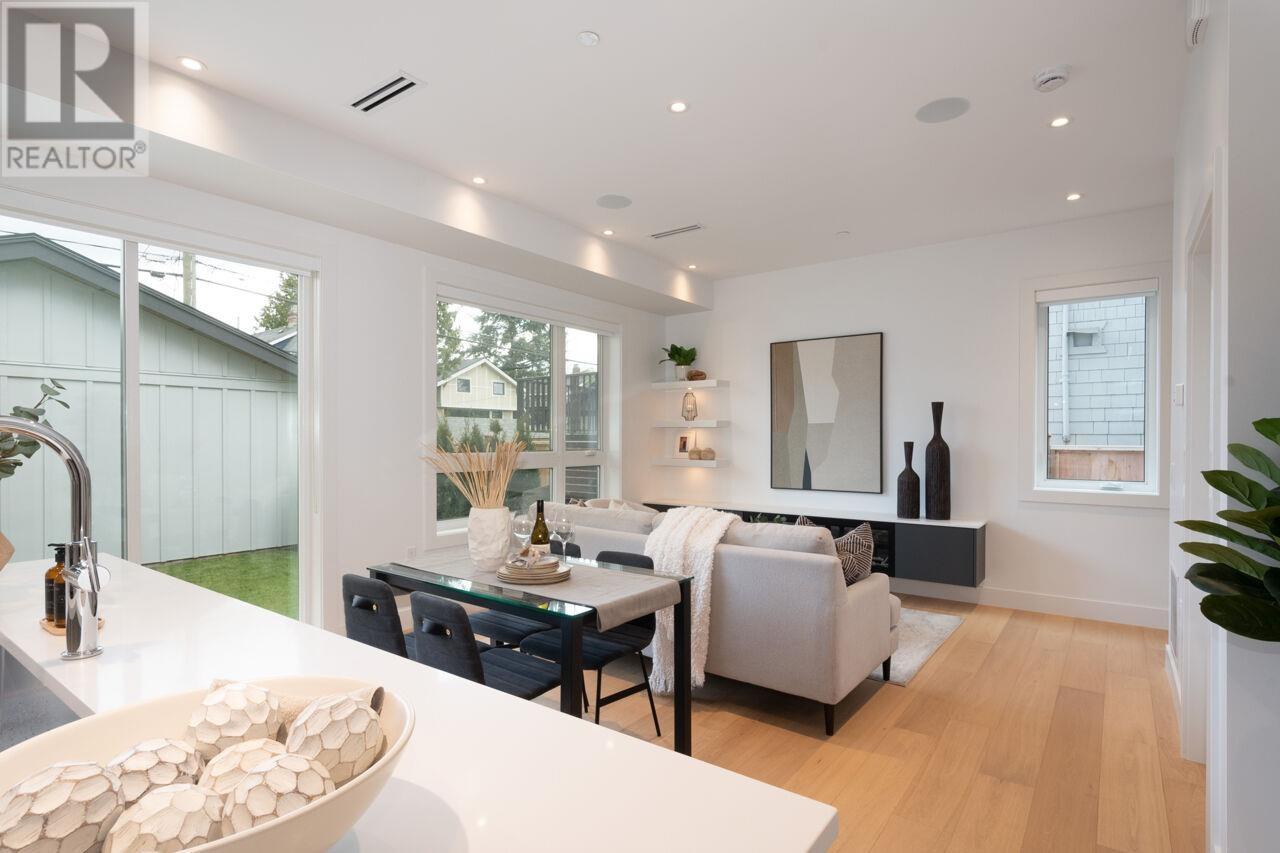 Property at 2723 MCGILL STREET image 3
