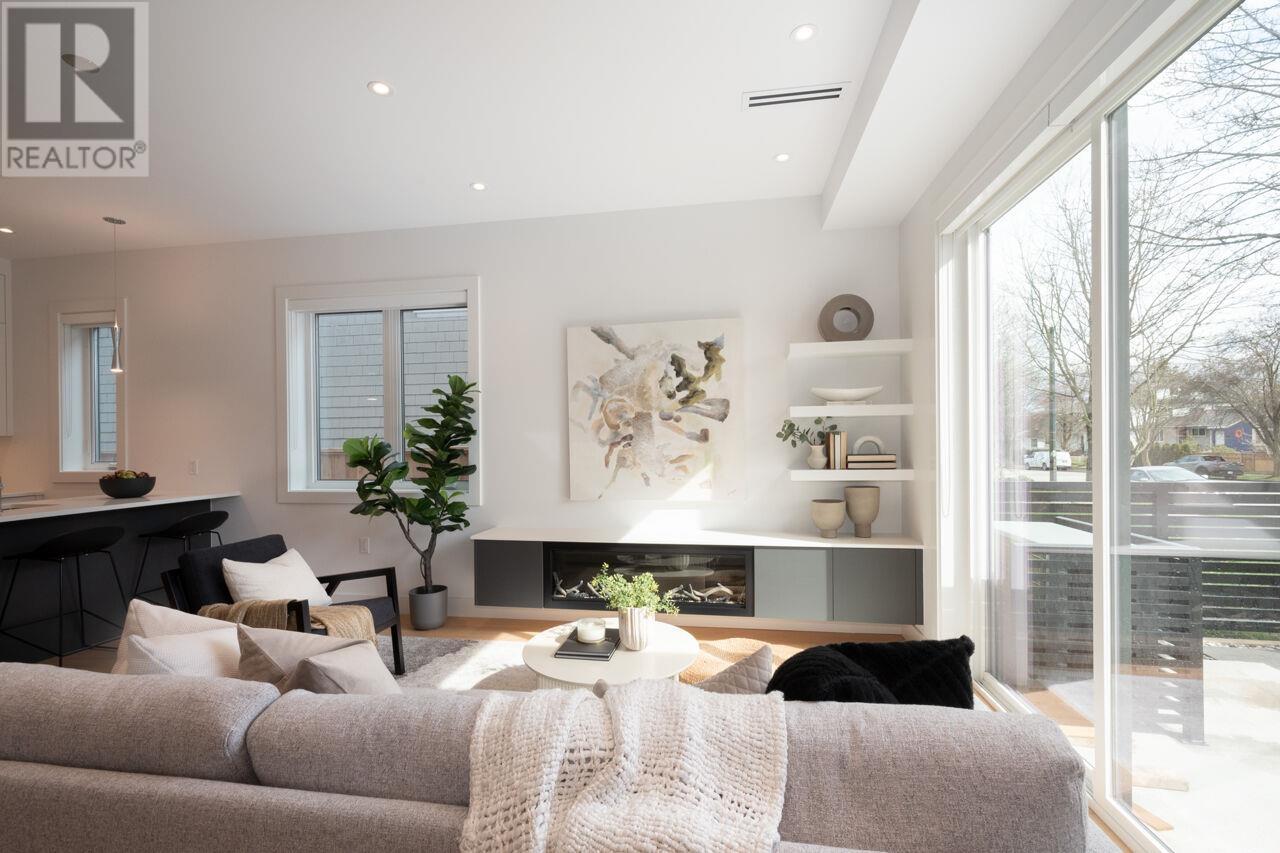 2725 Mcgill Street, Vancouver, British Columbia  V5K 1H4 - Photo 8 - R2982084