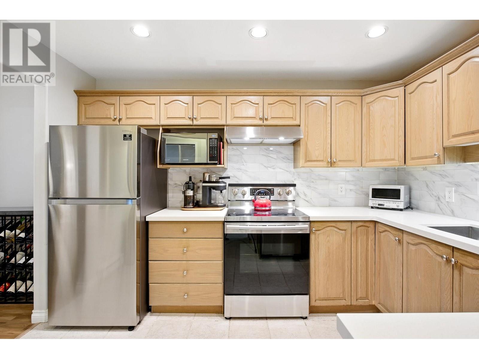 204 3176 Plateau Boulevard, Coquitlam, British Columbia  V3E 3J2 - Photo 15 - R2982103