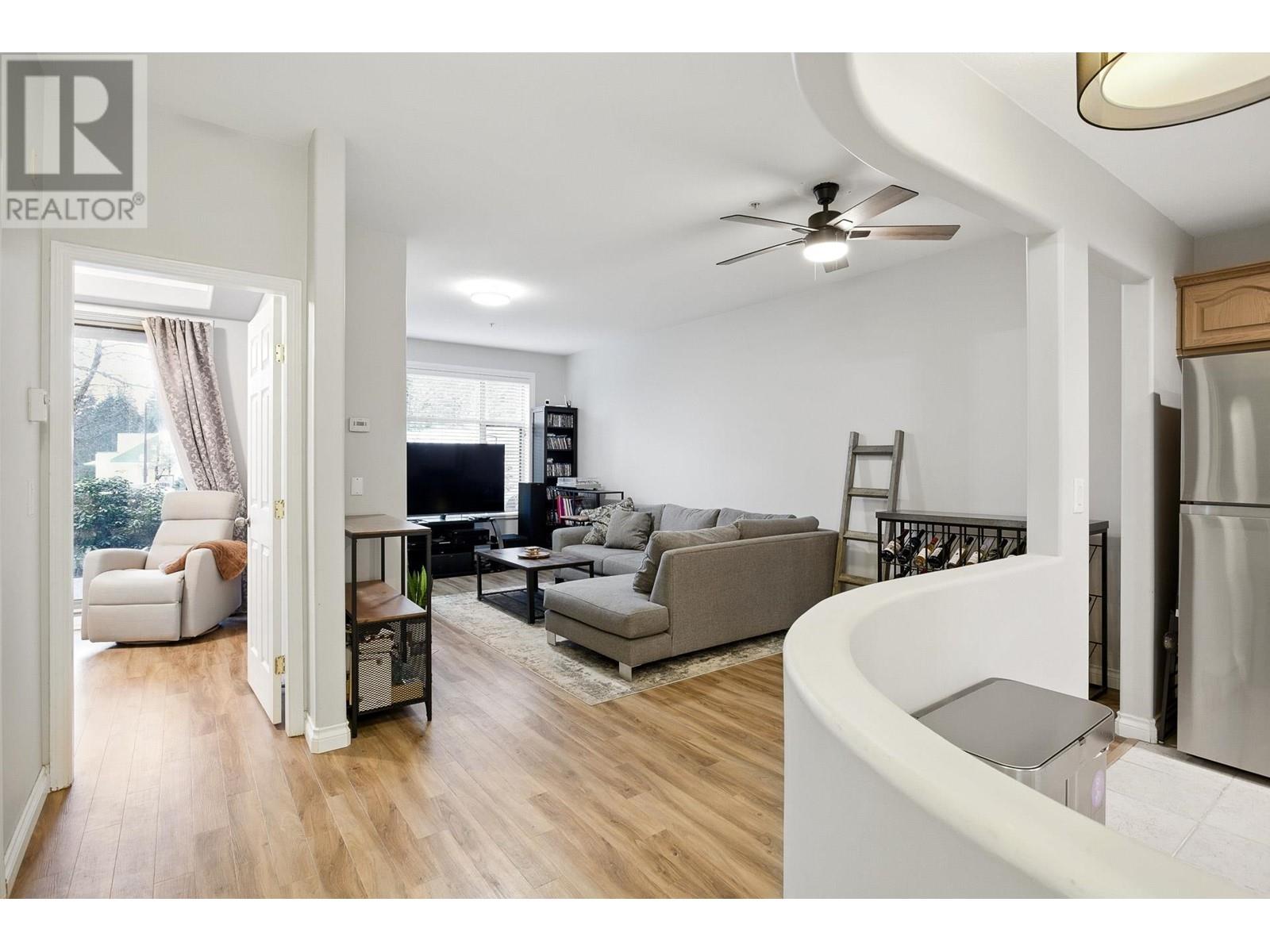 204 3176 Plateau Boulevard, Coquitlam, British Columbia  V3E 3J2 - Photo 5 - R2982103