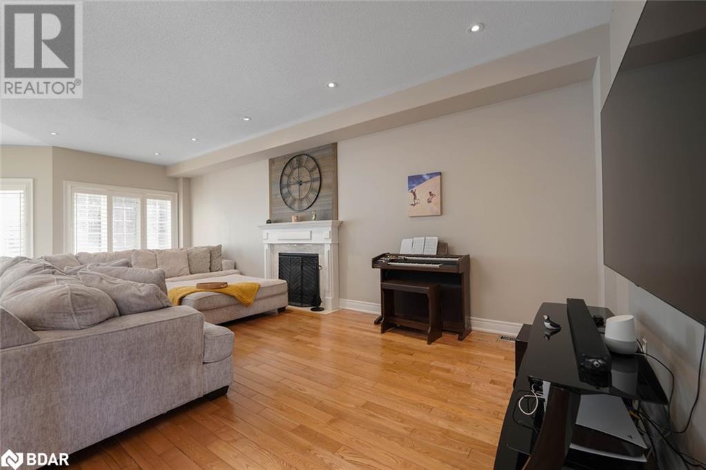 Property at 27 WILLOW FERN Drive image 5