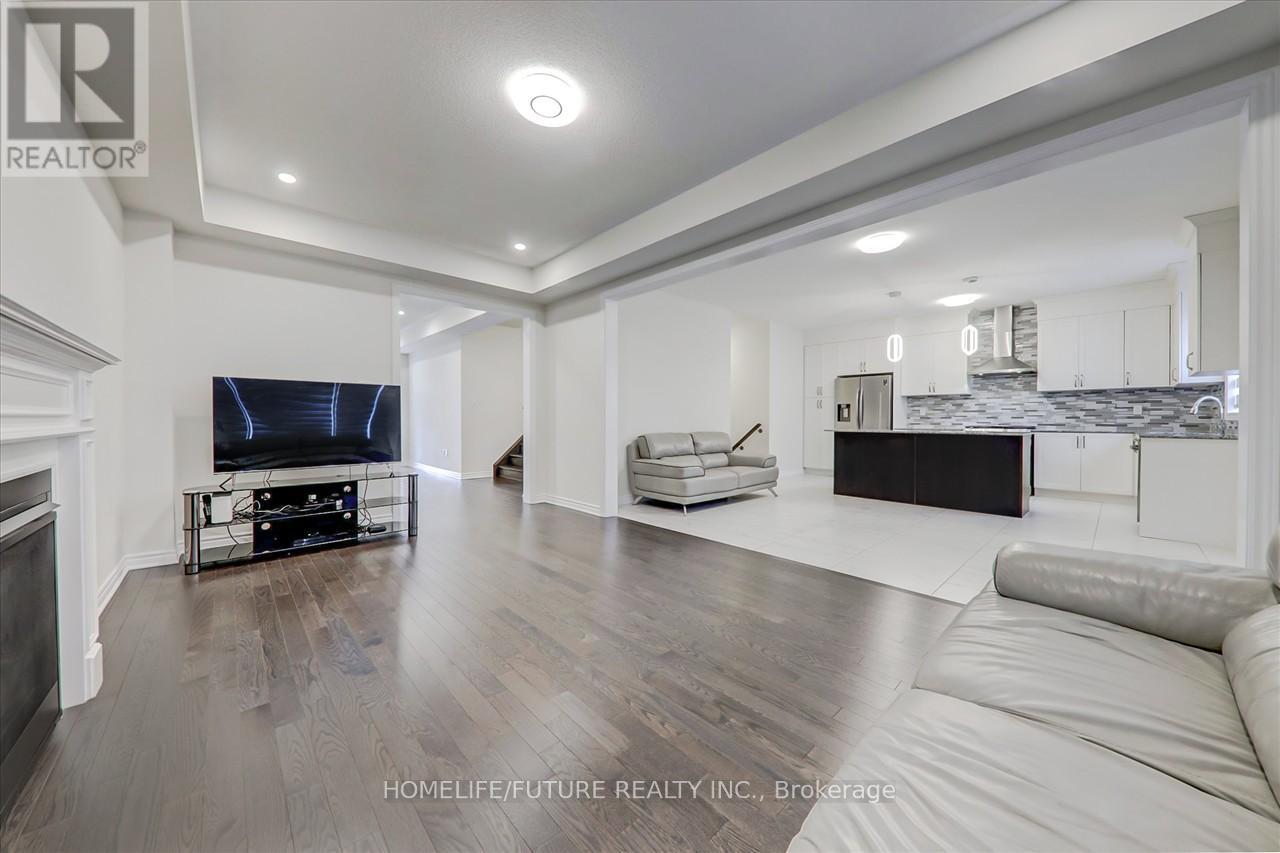 Property at 99 SOUTHAMPTON STREET image 5