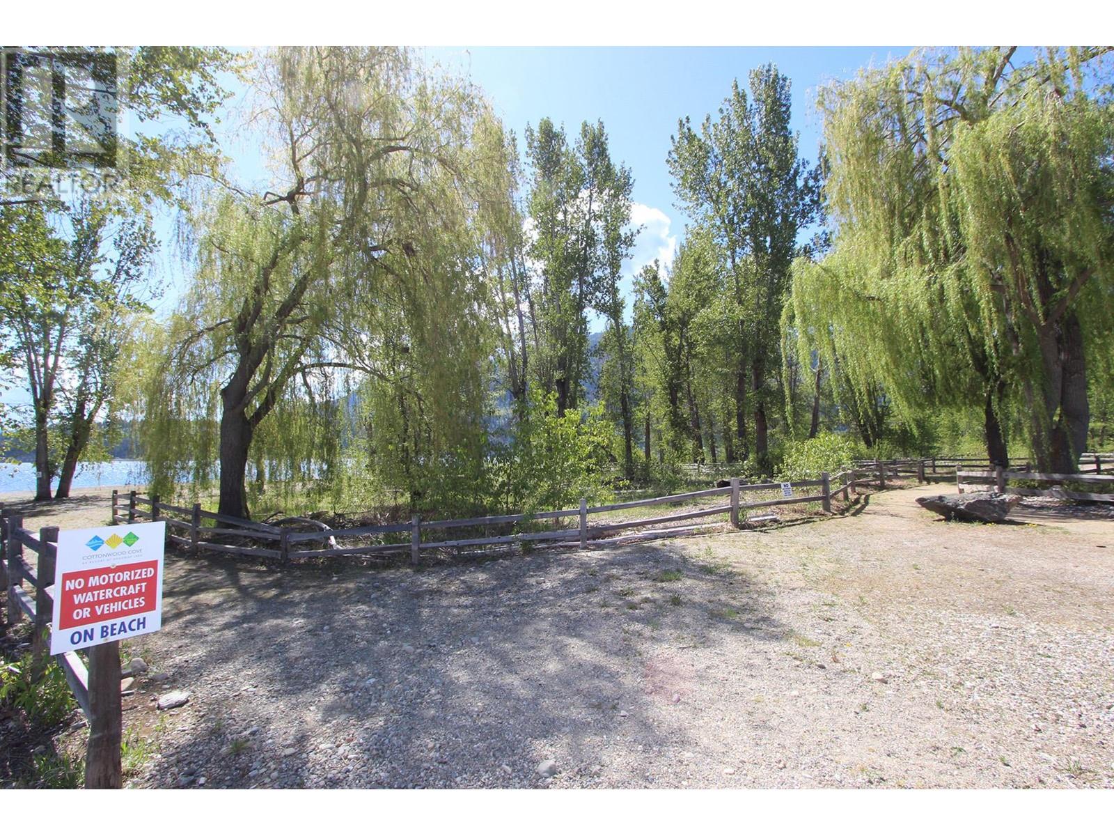 69 Cottonwood Drive, Lee Creek, British Columbia  V0E 1M1 - Photo 50 - 10339982
