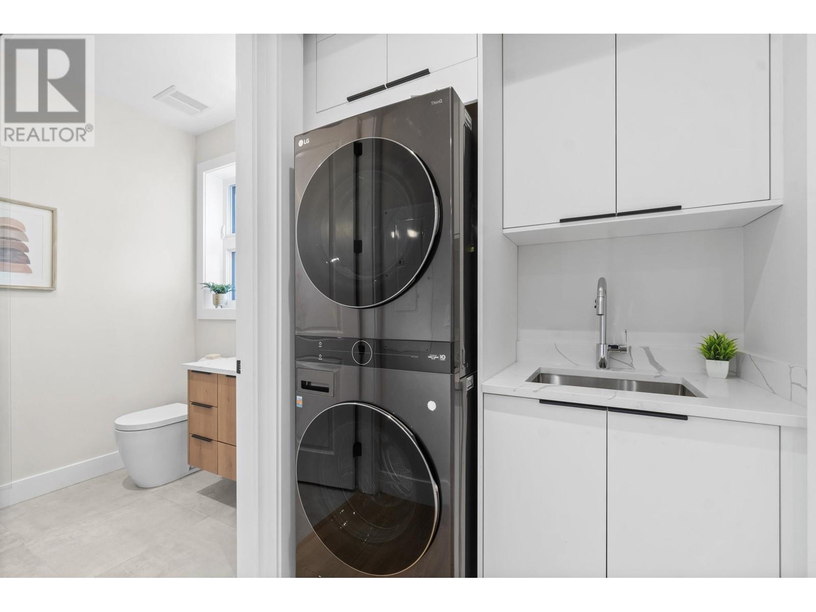 40 E 46th Avenue, Vancouver, British Columbia  V5W 1Z1 - Photo 5 - R2958744