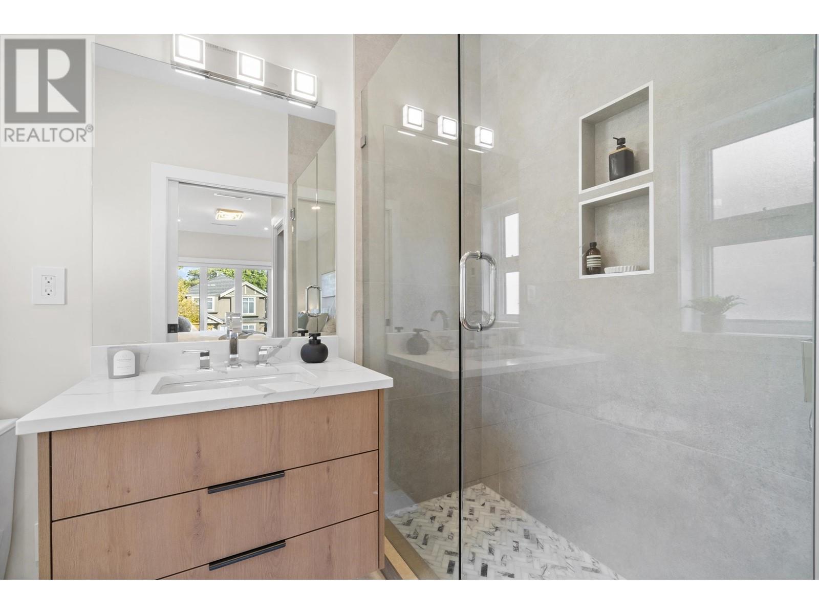 40 E 46th Avenue, Vancouver, British Columbia  V5W 1Z1 - Photo 8 - R2958744