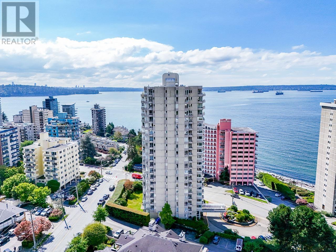301 2203 Bellevue Avenue, West Vancouver, British Columbia  V7V 4V7 - Photo 2 - R2972164