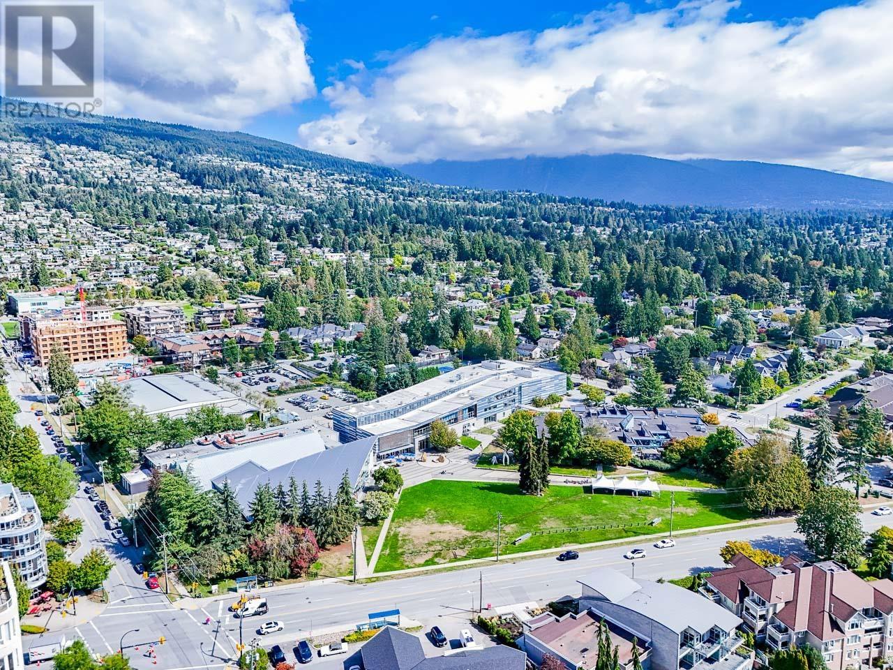 301 2203 Bellevue Avenue, West Vancouver, British Columbia  V7V 4V7 - Photo 37 - R2972164