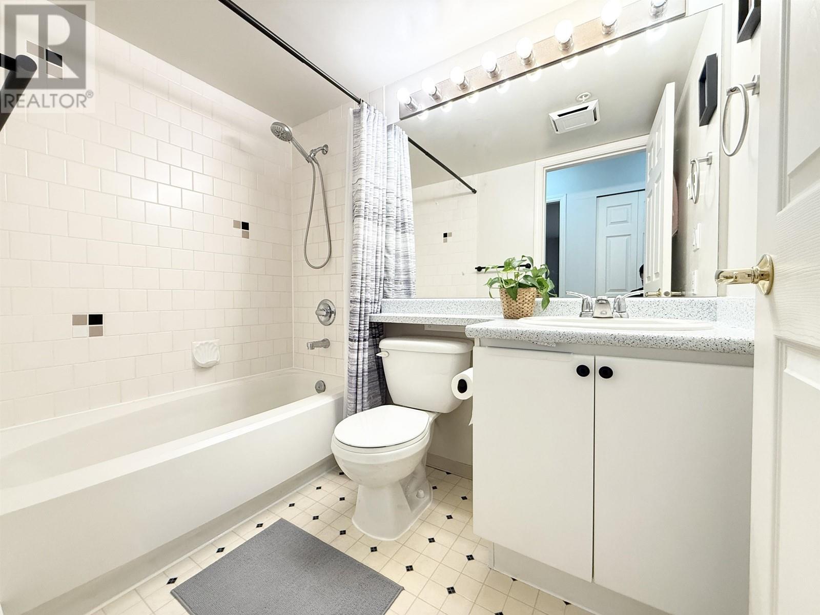 401 3463 Crowley Drive, Vancouver, British Columbia  V5R 6C6 - Photo 8 - R2981438