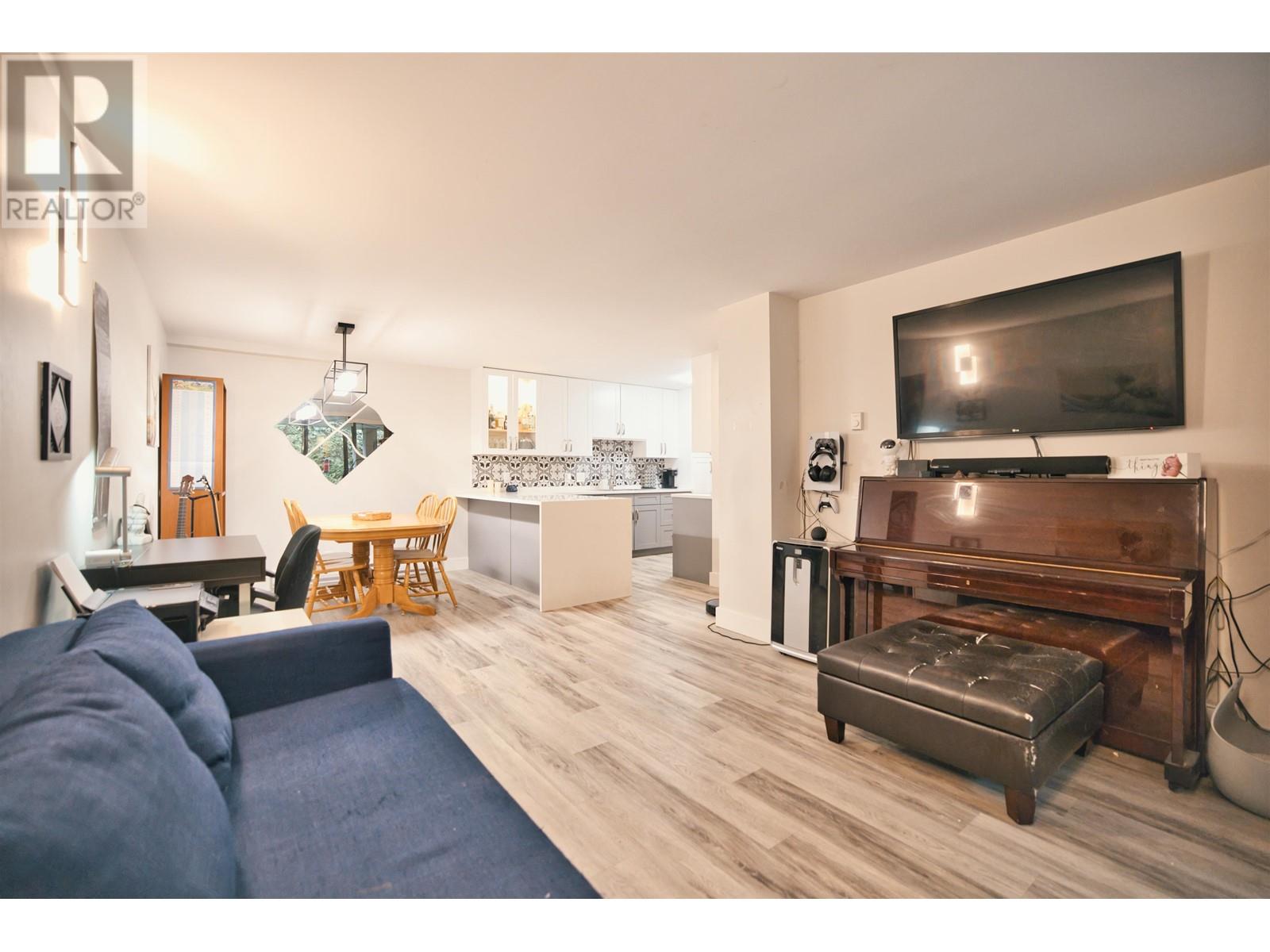 T1801 3970 Carrigan Court, Burnaby, British Columbia  V3N 4S5 - Photo 8 - R2981317