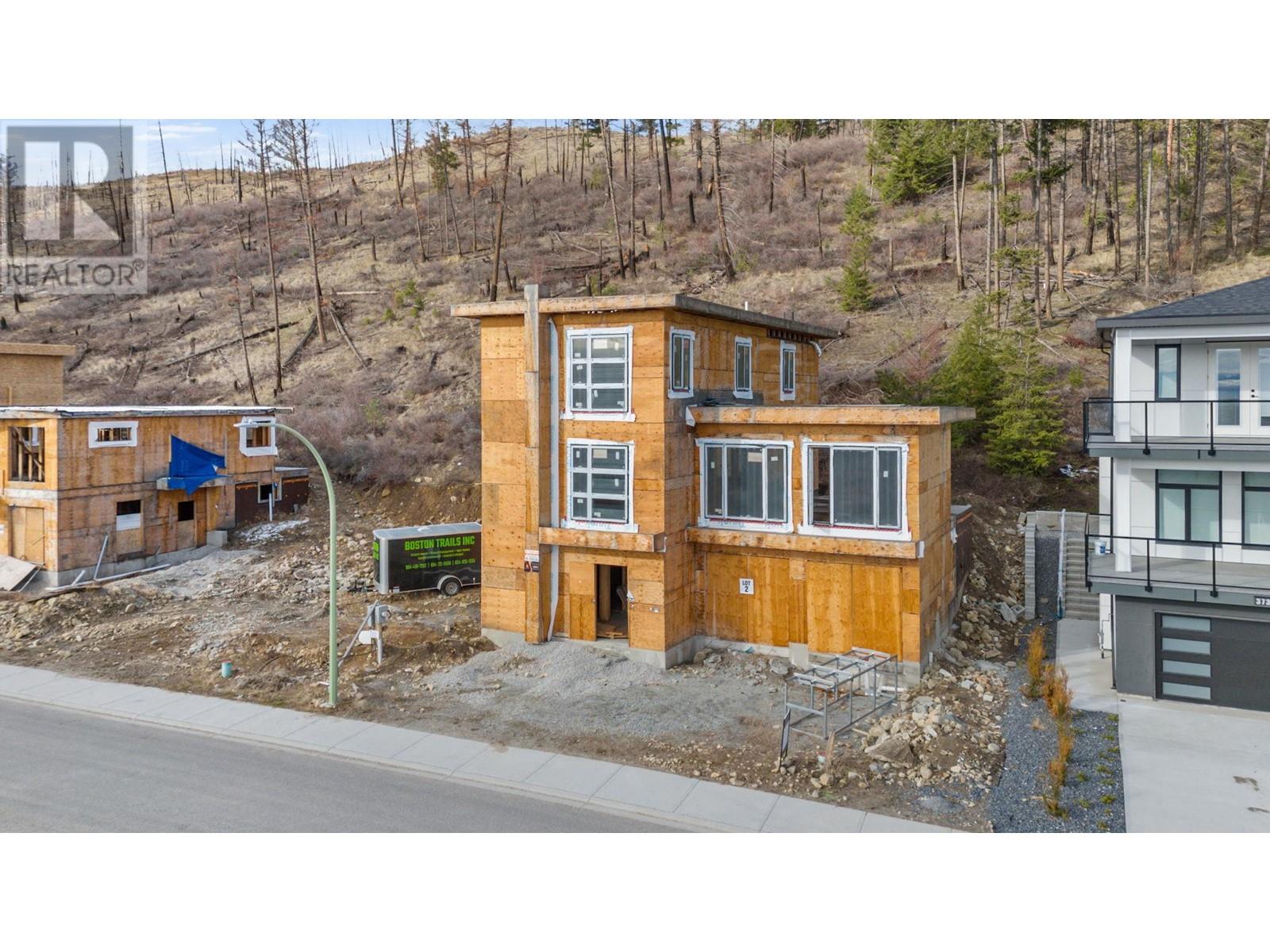 3742 Astoria Drive, West Kelowna, British Columbia  V4T 0B1 - Photo 3 - 10340641