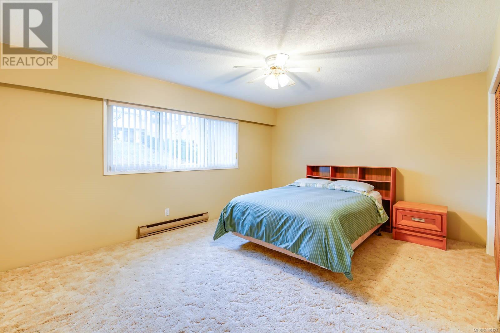 Property at 3770 San Mateo Dr image 2