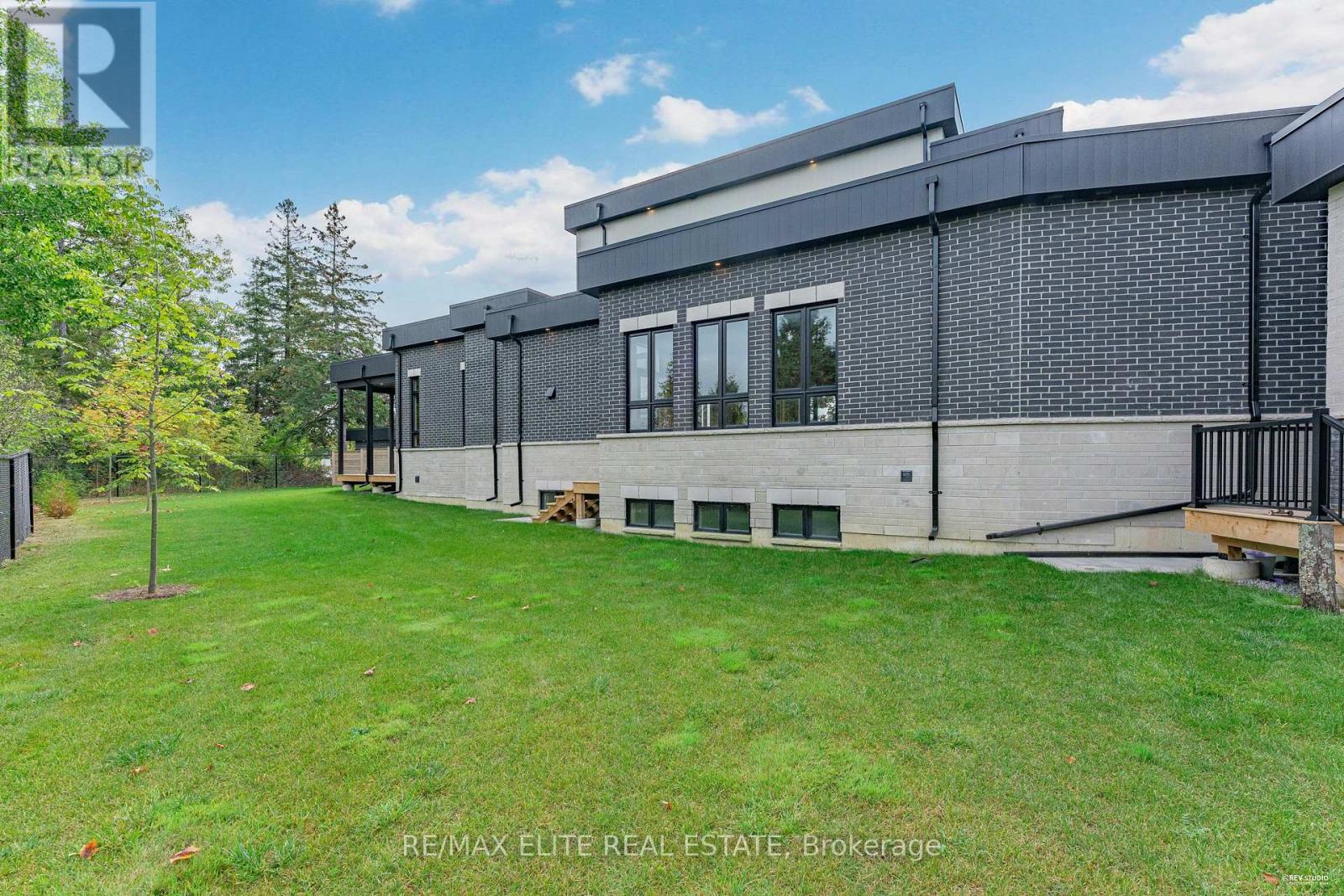 2 Tidmarsh Lane, Ajax, Ontario  L1T 4S1 - Photo 10 - E12041585