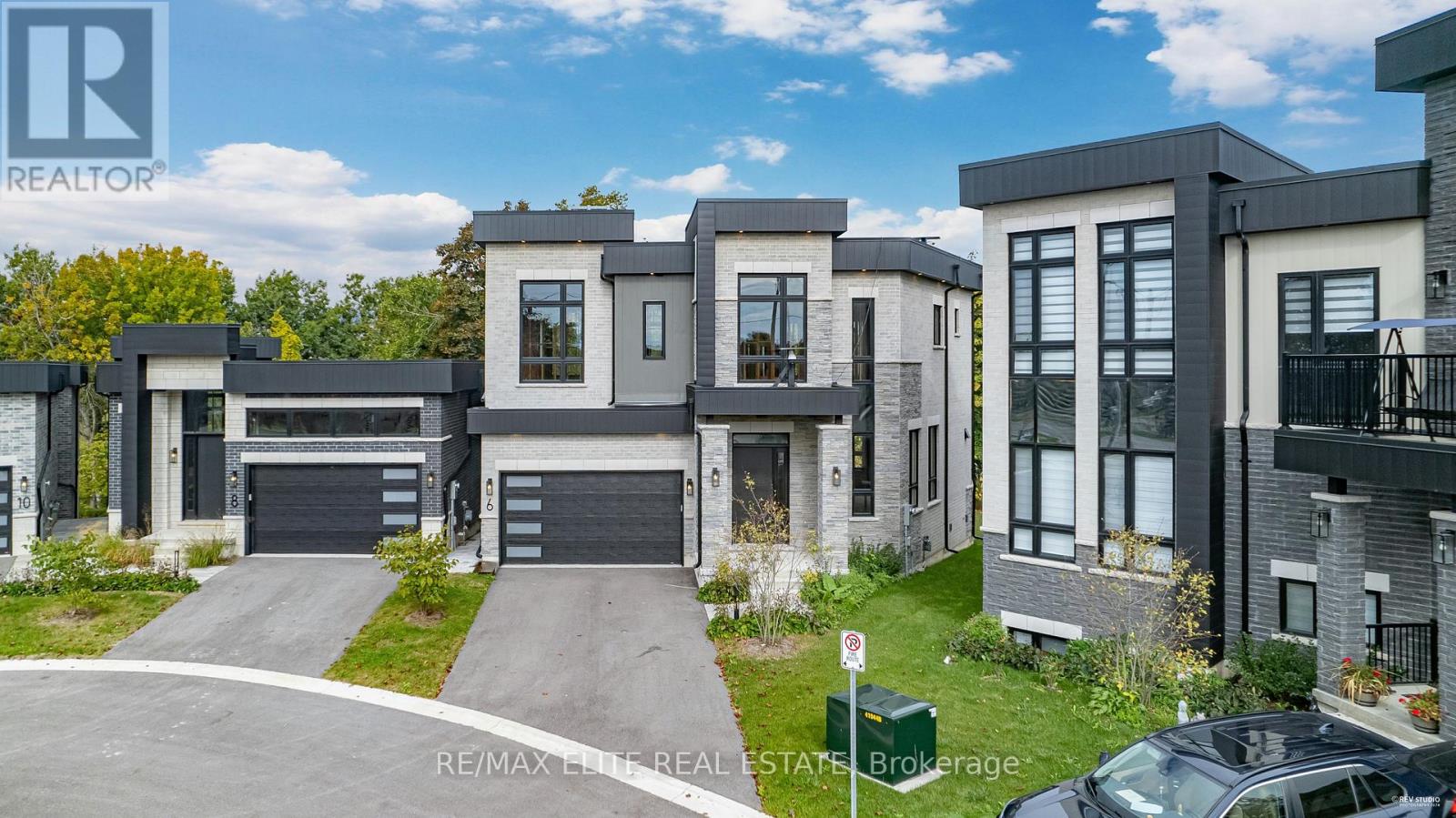 Property at 6 TIDMARSH LANE image 1