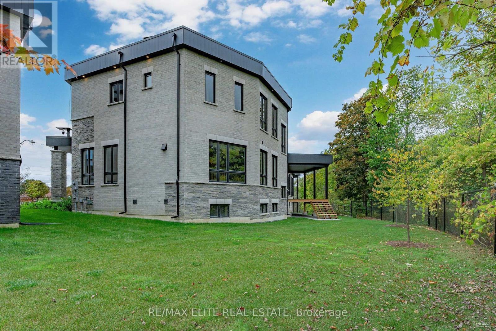 6 Tidmarsh Lane, Ajax, Ontario  L1T 4S1 - Photo 7 - E12041631