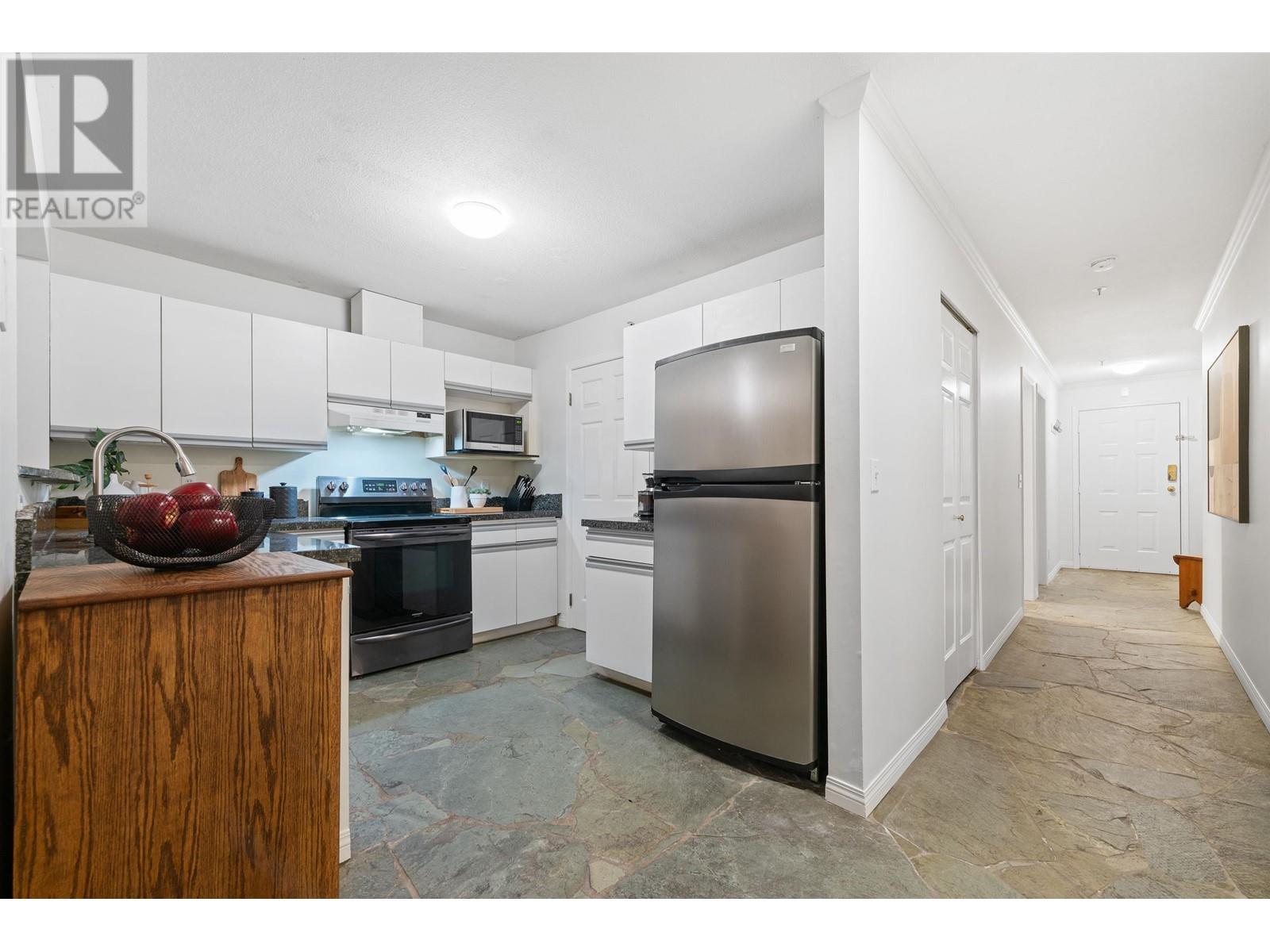 309 1050 Bowron Court, North Vancouver, British Columbia  V7H 2X6 - Photo 8 - R2982105