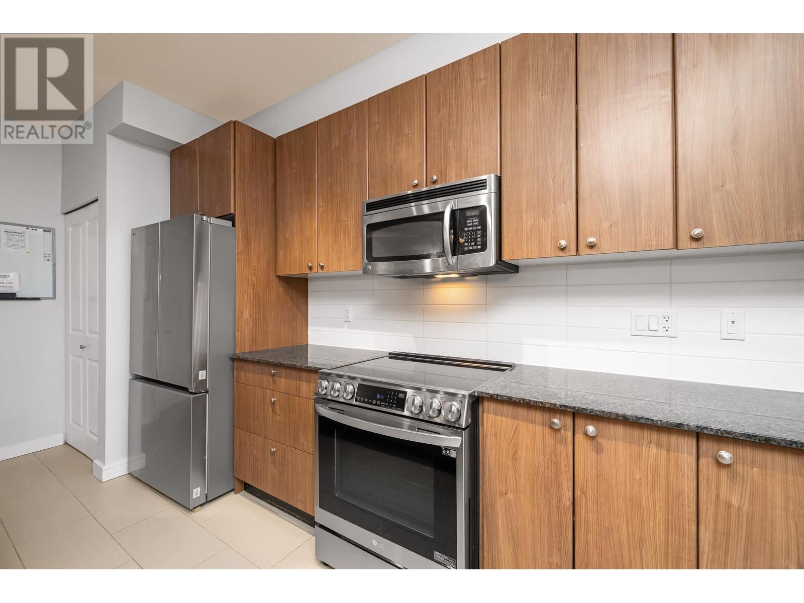 205 250 Francis Way, New Westminster, British Columbia  V3L 0E6 - Photo 6 - R2982115