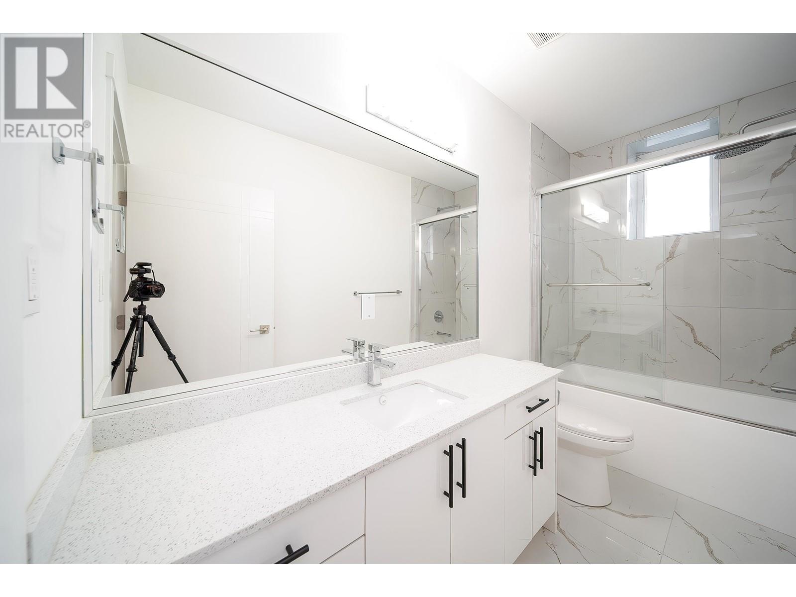 7033 Ne Inverness Street, Vancouver, British Columbia  V5X 1L9 - Photo 34 - R2982136