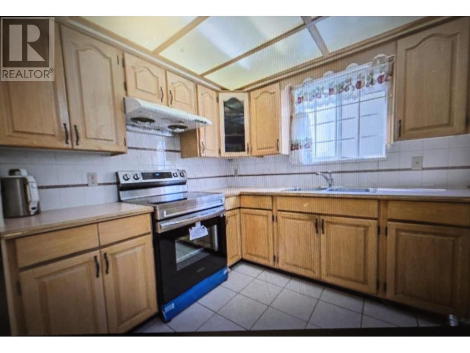 5009 St. Catherines Street, Vancouver, British Columbia  V5W 3E9 - Photo 7 - R2982112