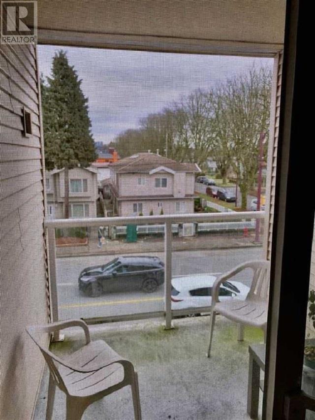 303 1958 E 47th Avenue, Vancouver, British Columbia  V5P 3X5 - Photo 6 - R2981614