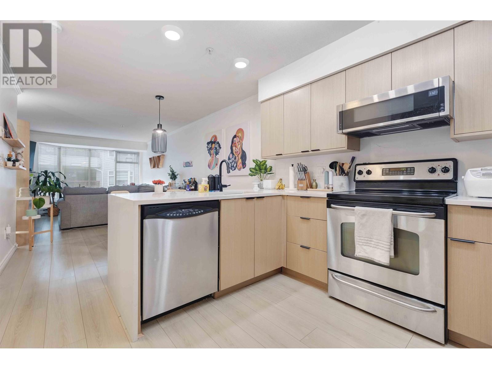 209 1966 Coquitlam Avenue, Port Coquitlam, British Columbia  V3B 7P8 - Photo 6 - R2981822
