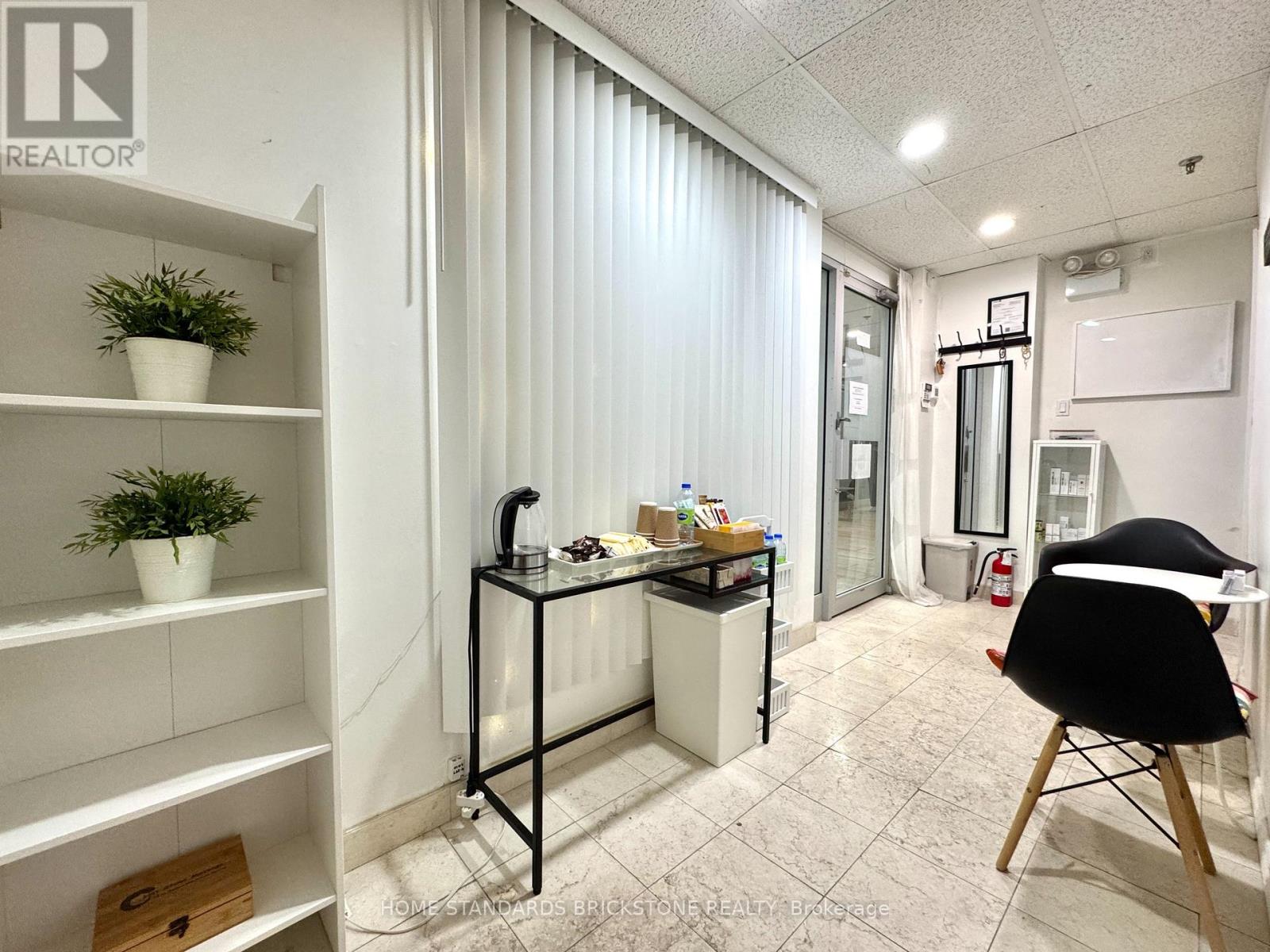 38b - 7378 Yonge Street W, Vaughan, Ontario  L4J 8J1 - Photo 10 - N12041590