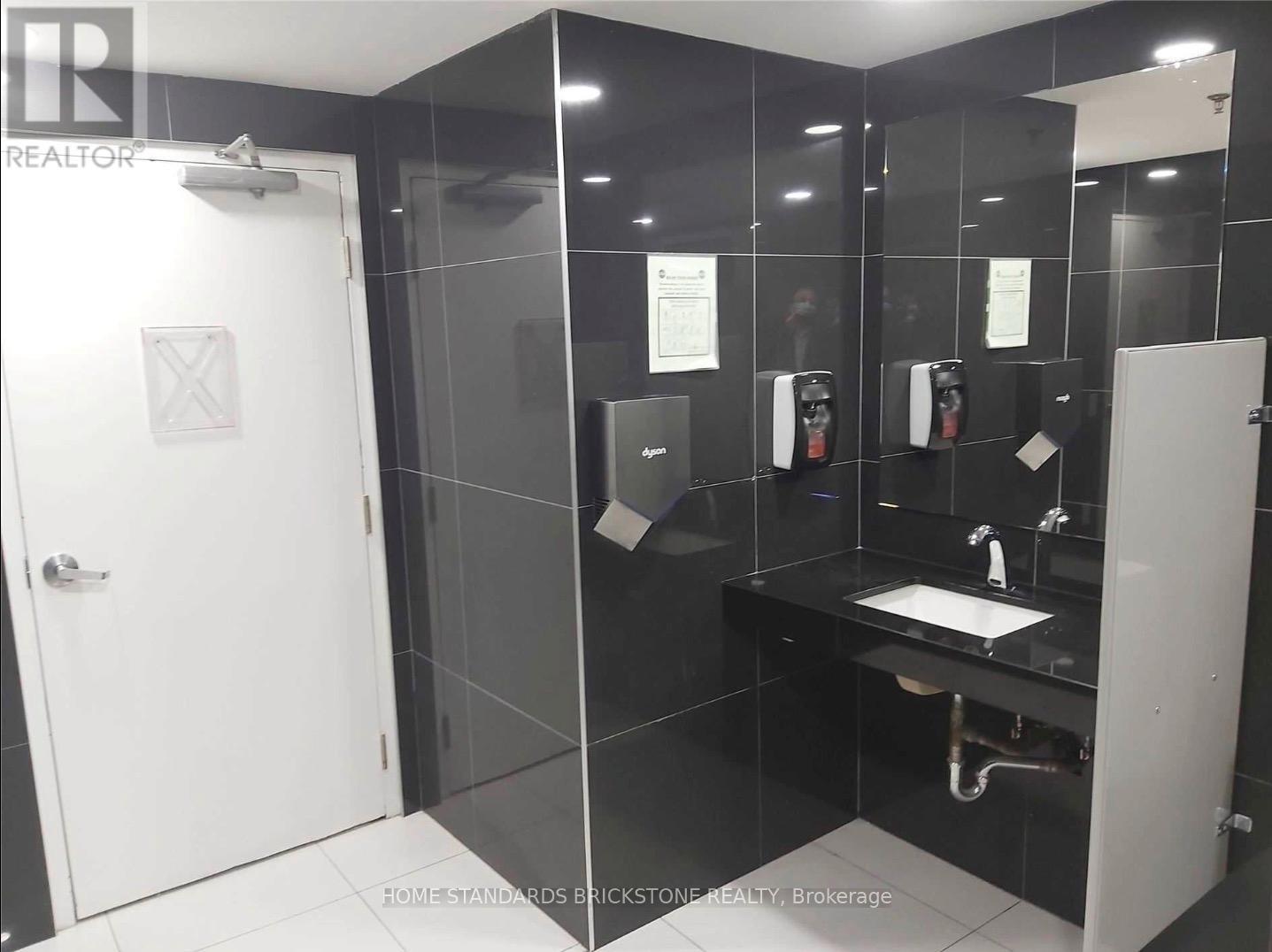 38b - 7378 Yonge Street W, Vaughan, Ontario  L4J 8J1 - Photo 14 - N12041590
