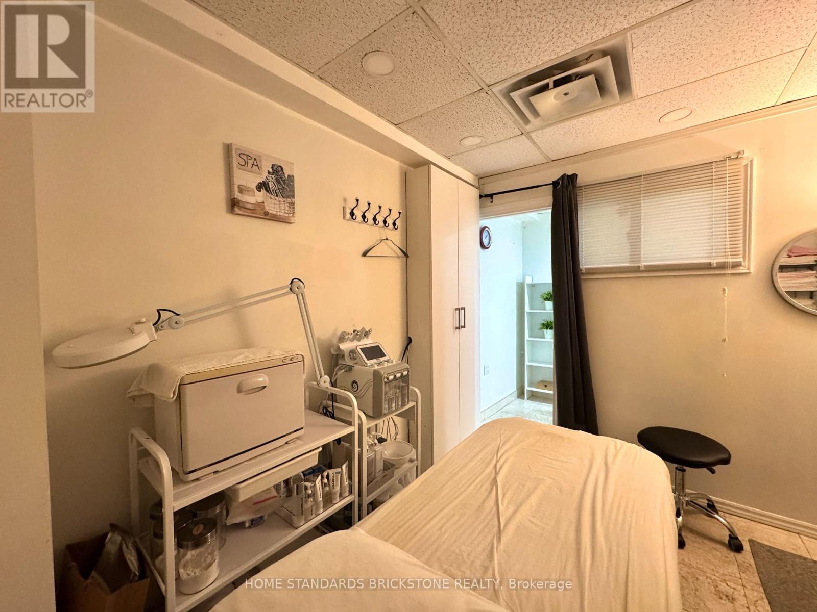 38b - 7378 Yonge Street W, Vaughan, Ontario  L4J 8J1 - Photo 8 - N12041590