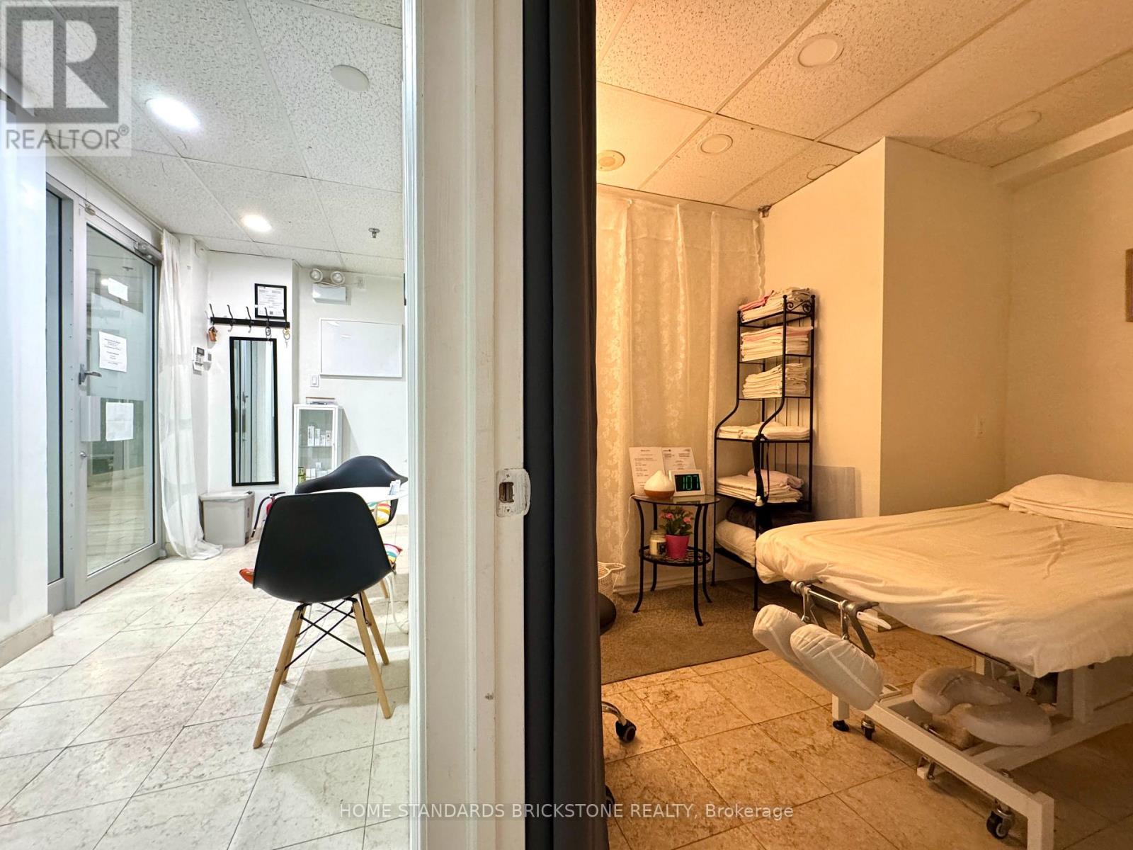 38b - 7378 Yonge Street W, Vaughan, Ontario  L4J 8J1 - Photo 9 - N12041590